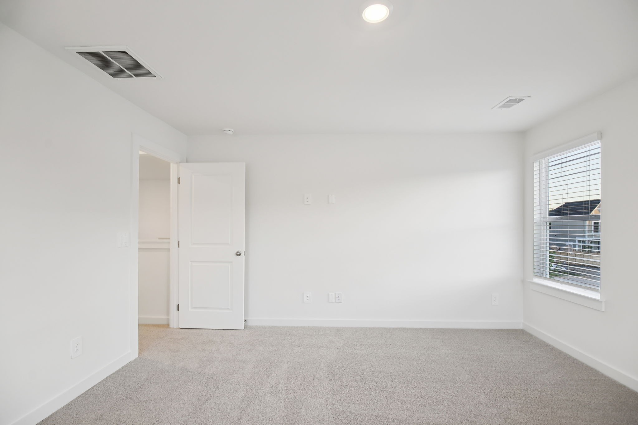 629 Whitetail Court Property Photo 34