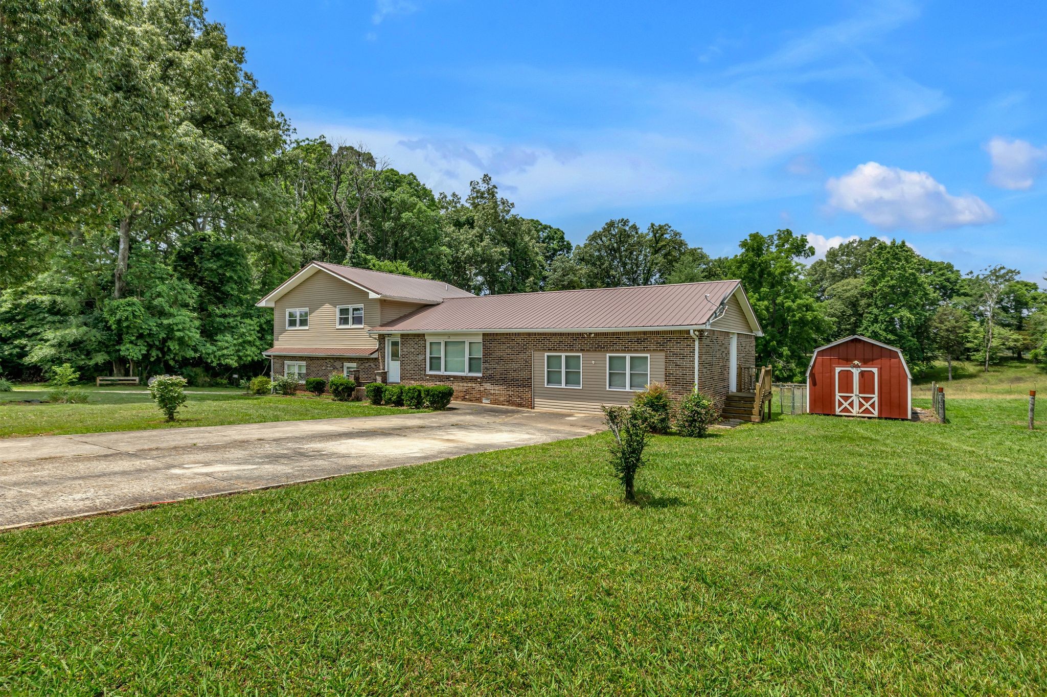 135 Carter Rd Property Photo 3