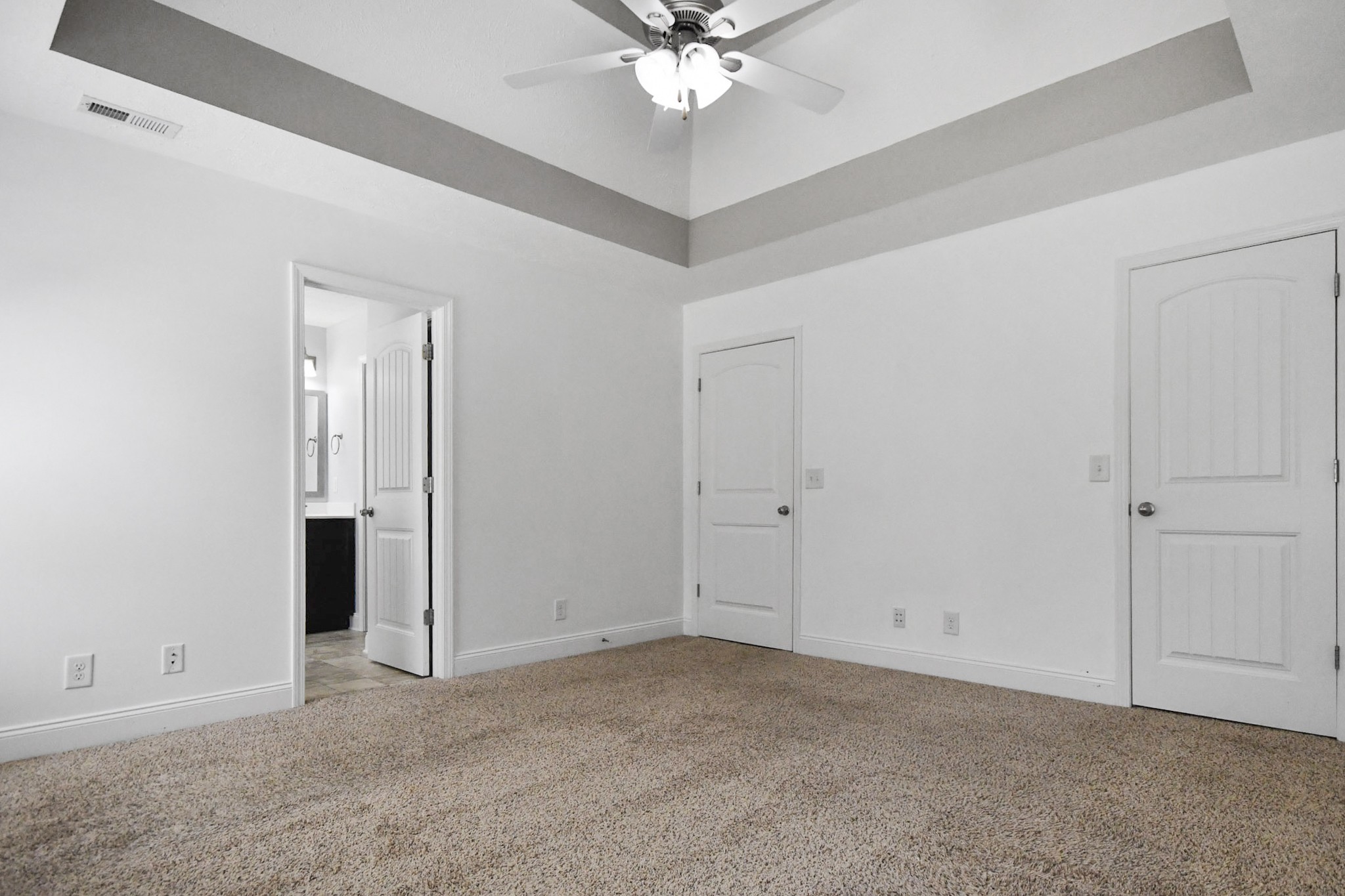 430 Leslie Wood Dr Property Photo 12