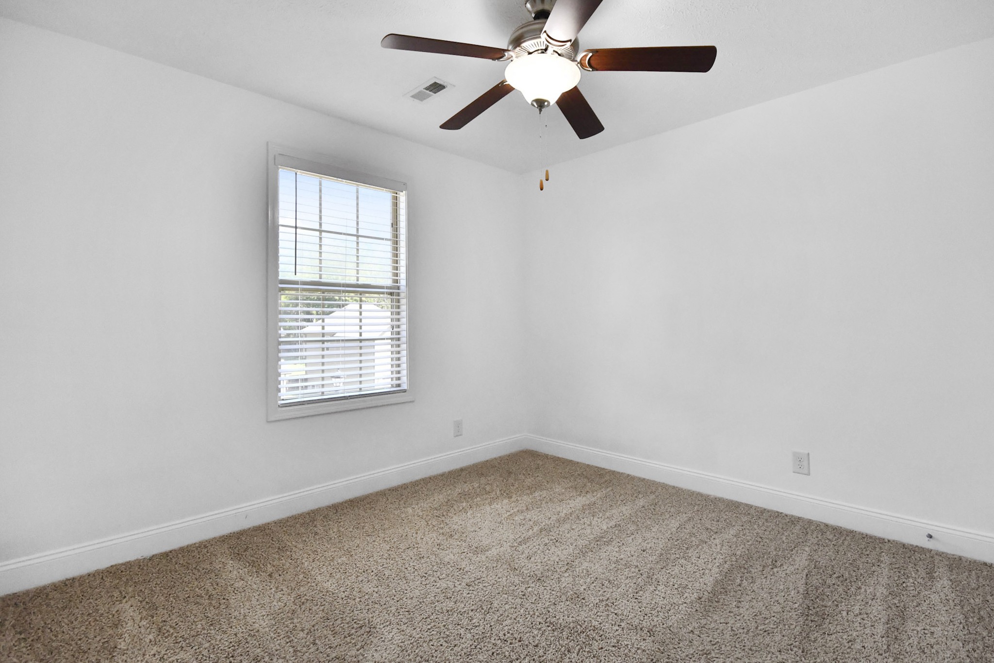 430 Leslie Wood Dr Property Photo 14