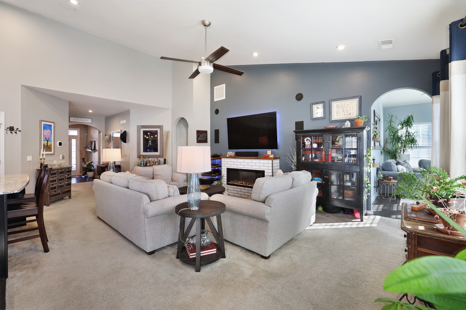 2844 Bluestem Ln Property Photo 1