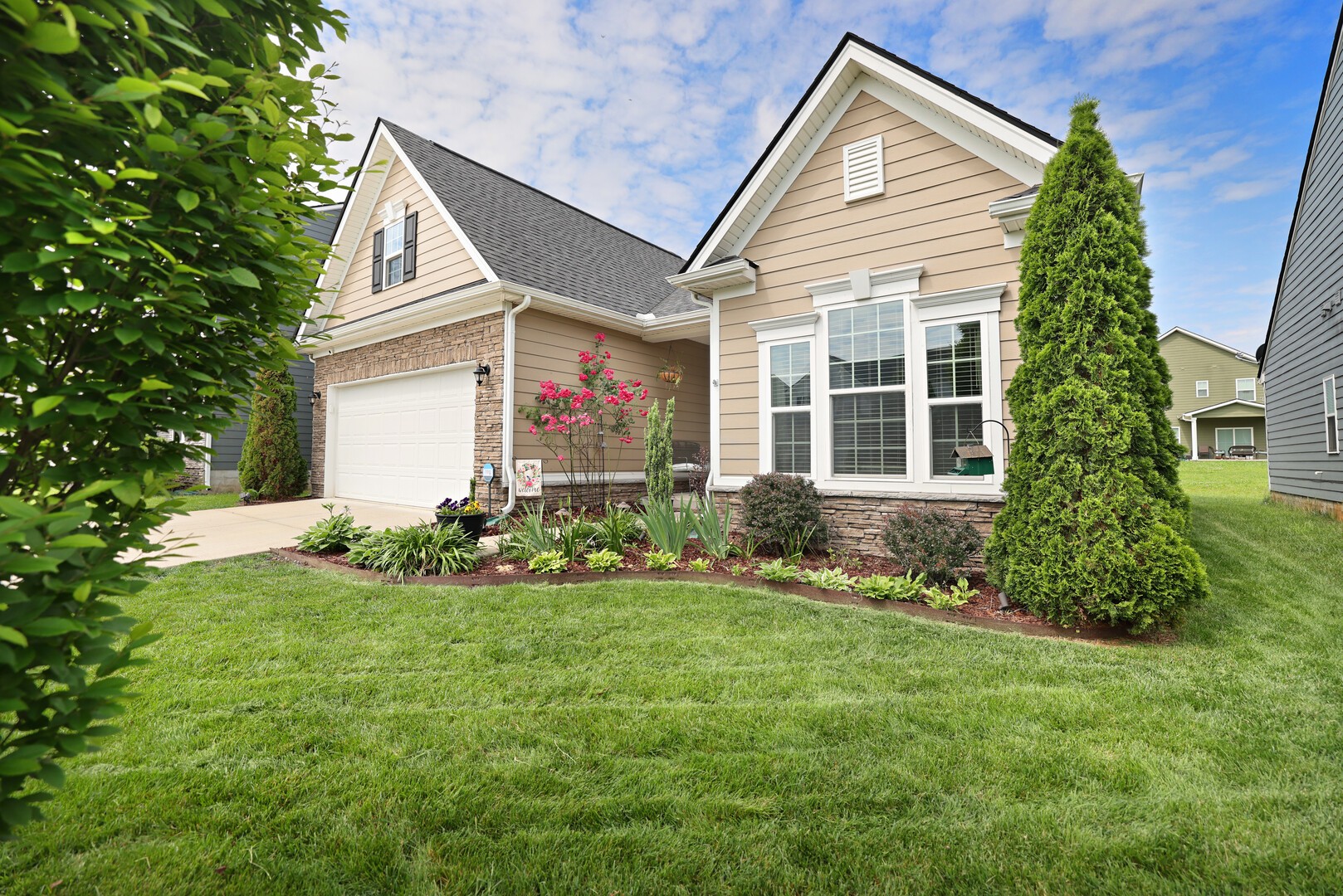 2844 Bluestem Ln Property Photo 3