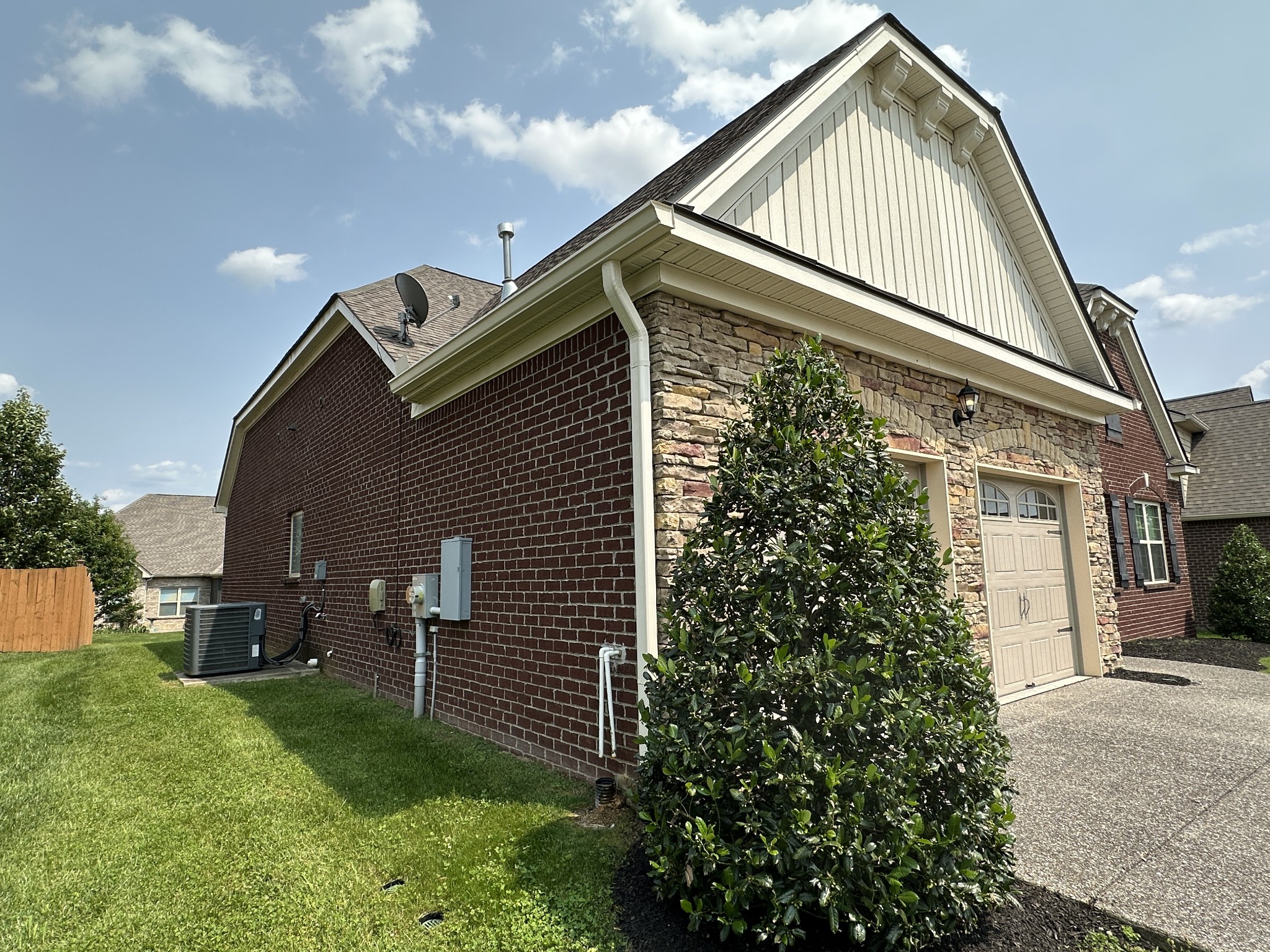1108 Marys Pl, E Property Photo 8