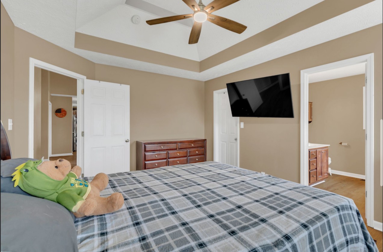1053 Chardea Dr Property Photo 15