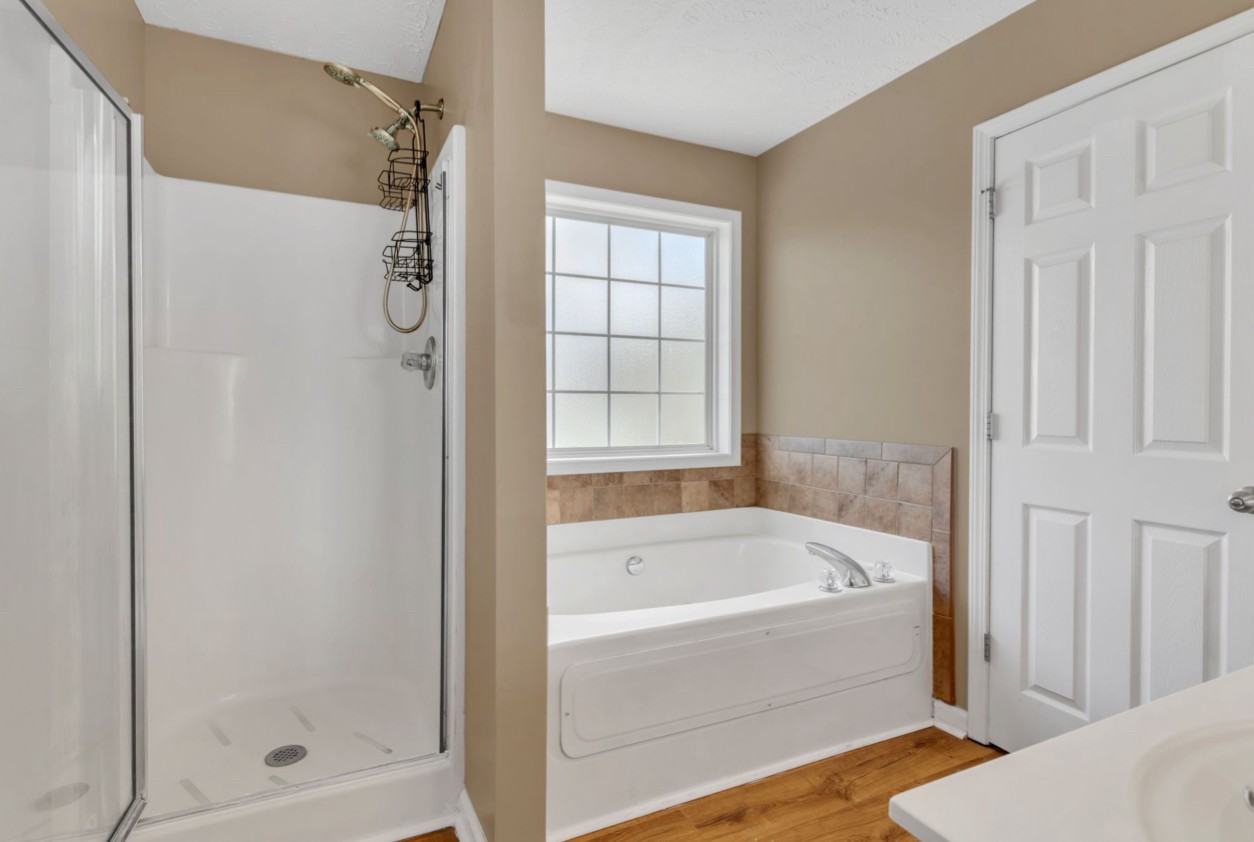 1053 Chardea Dr Property Photo 19