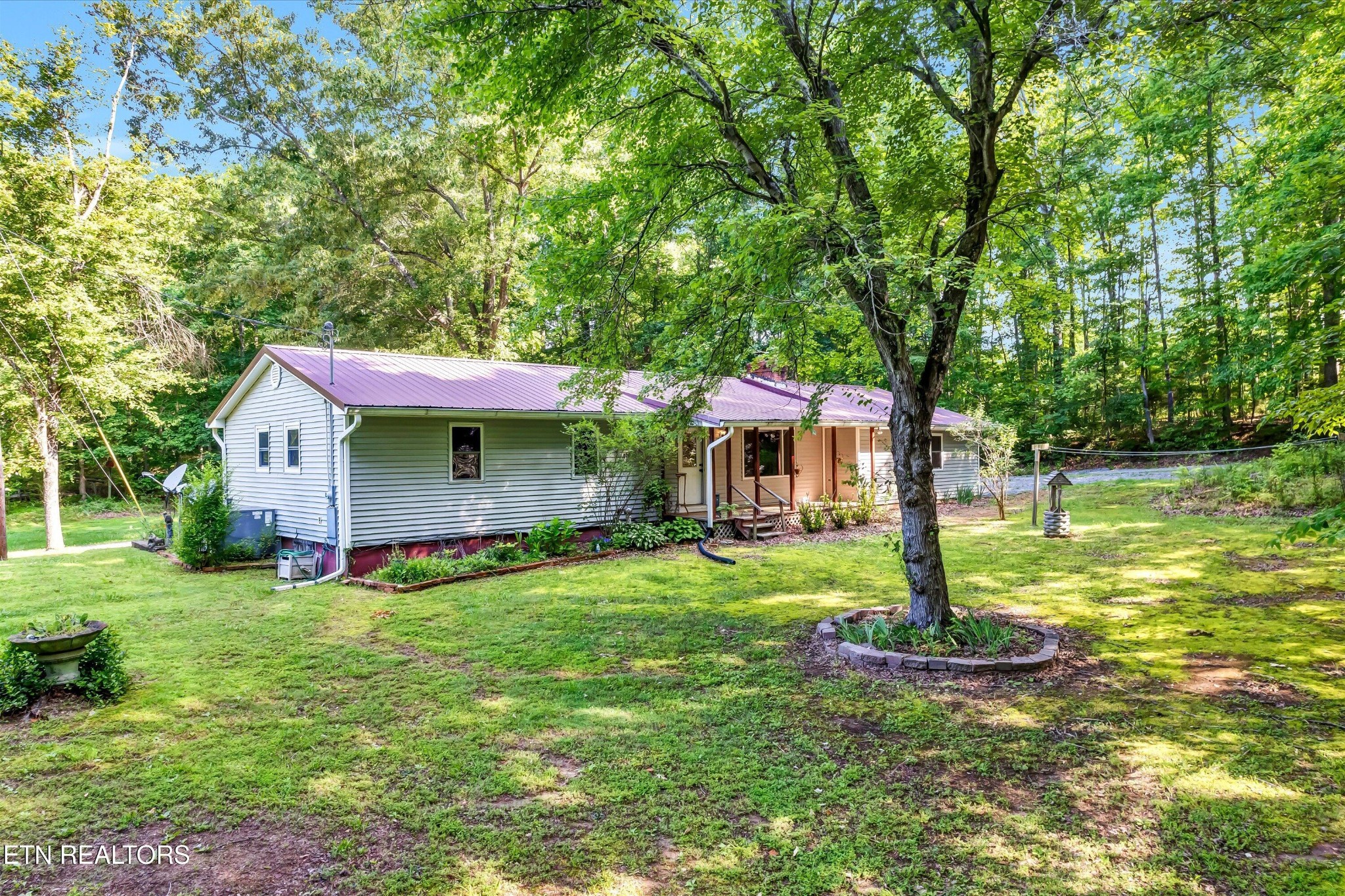 152 Spring Lane Property Photo 4