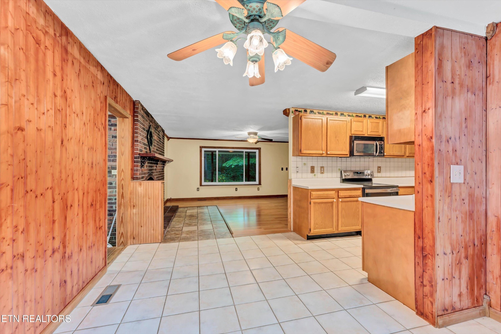 152 Spring Lane Property Photo 12