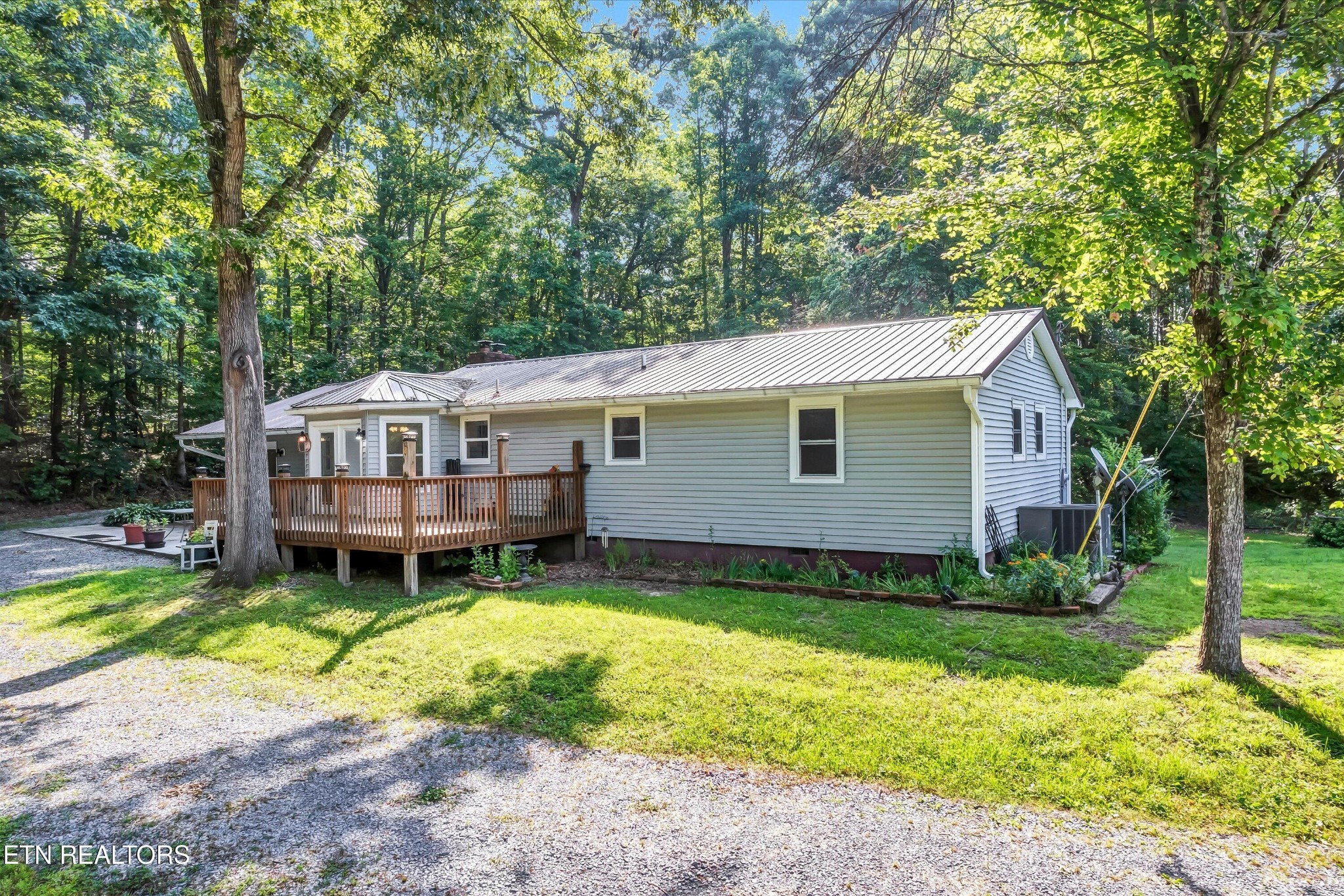 152 Spring Lane Property Photo 37