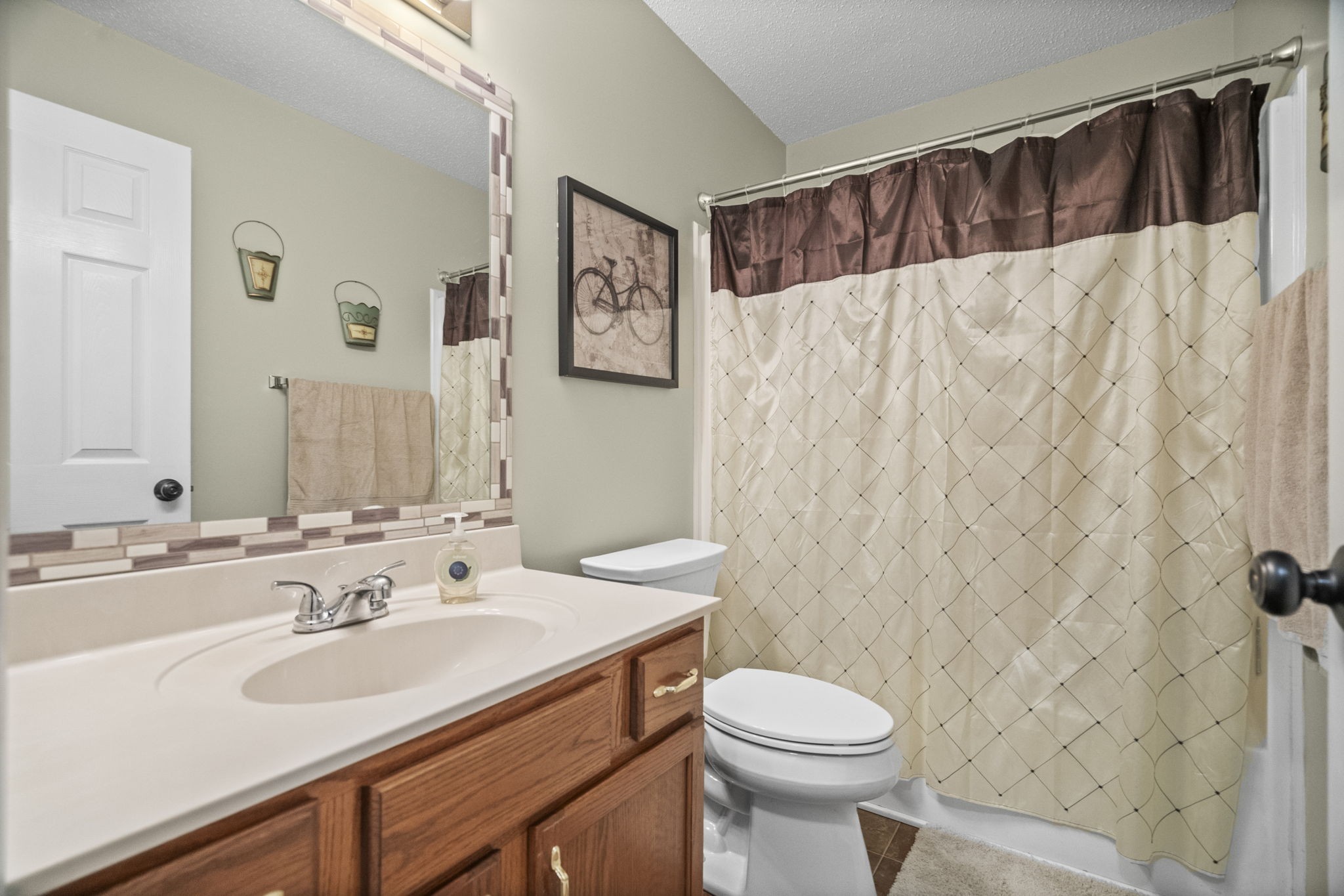 323 Harold Dr Property Photo 15