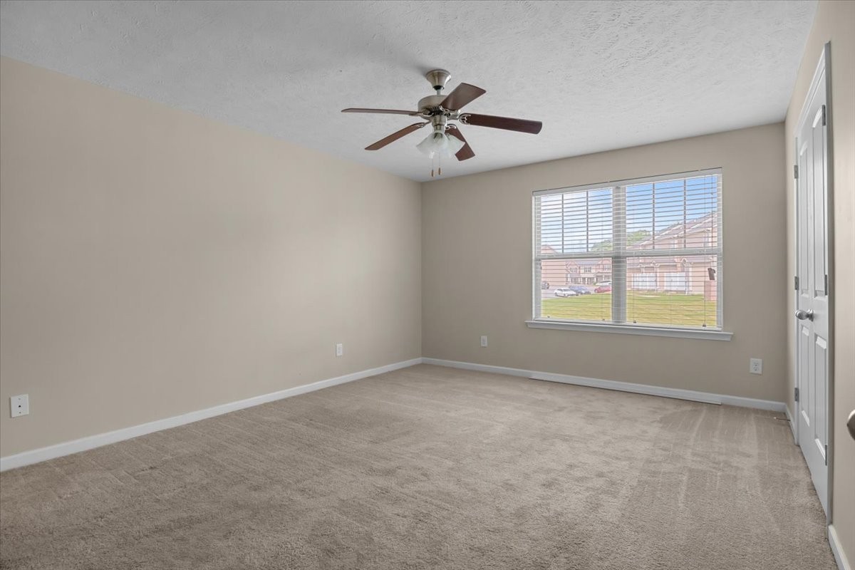 4316 Summercrest Blvd Property Photo 6