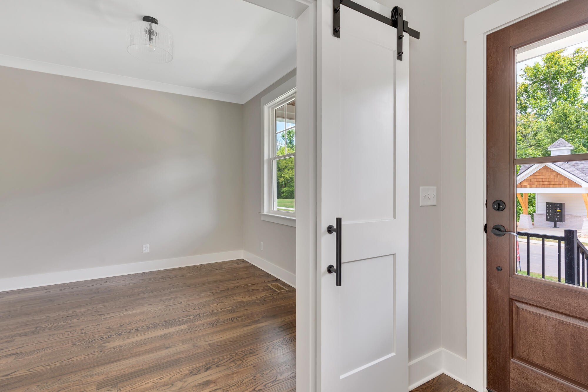 1305 Thomas Avenue Property Photo 5