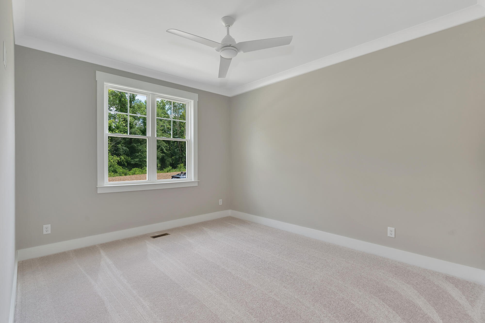 1305 Thomas Avenue Property Photo 7