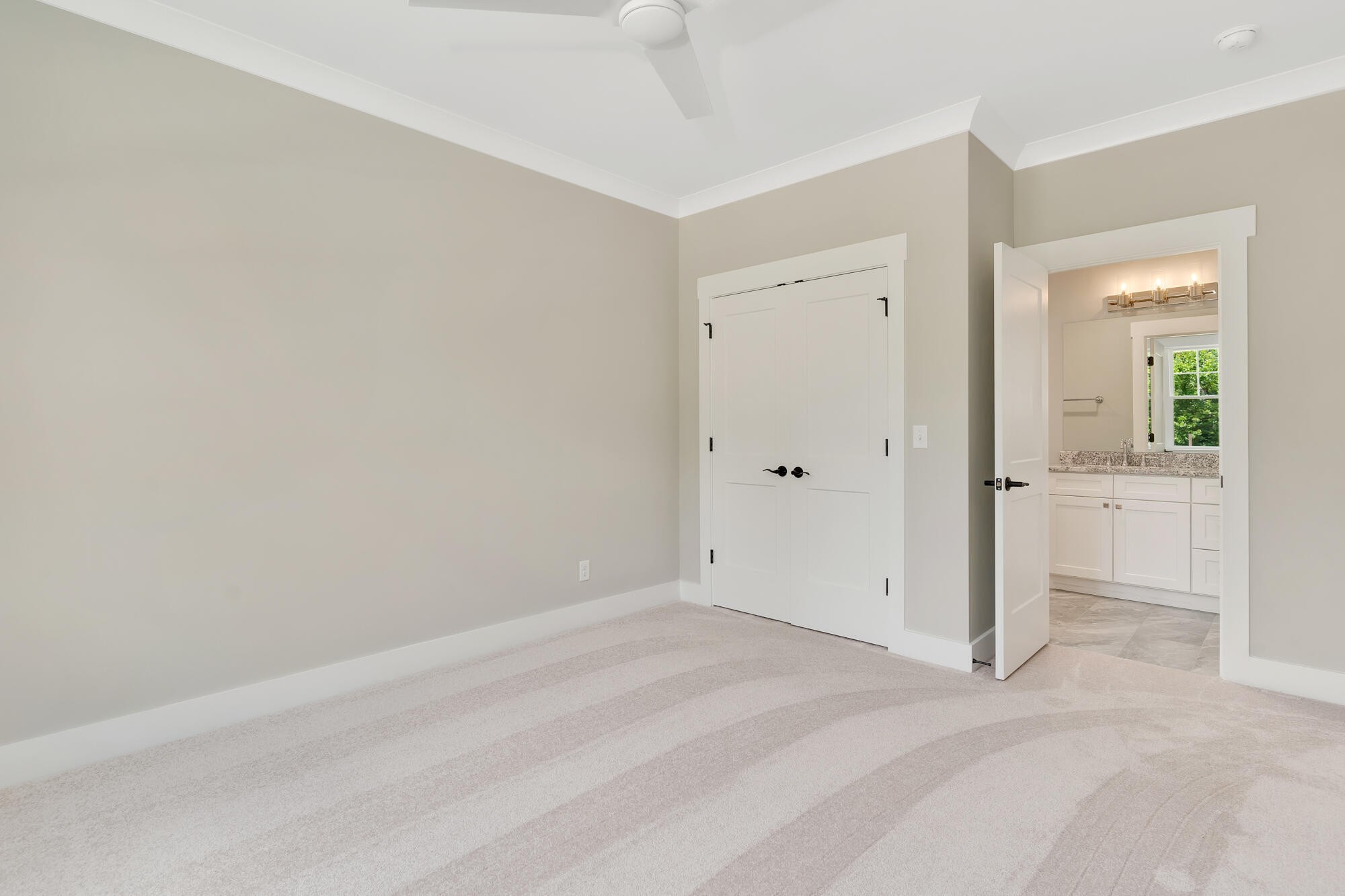 1305 Thomas Avenue Property Photo 8