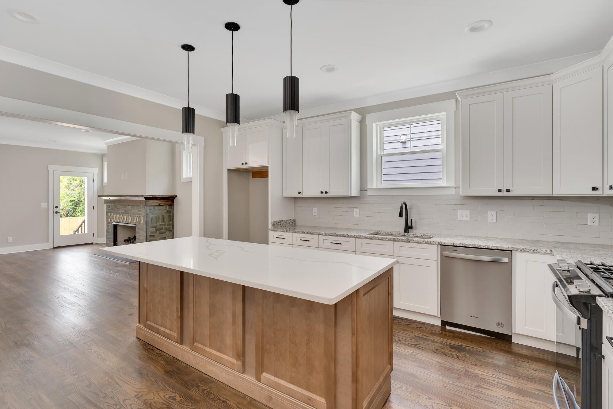 1305 Thomas Avenue Property Photo 9