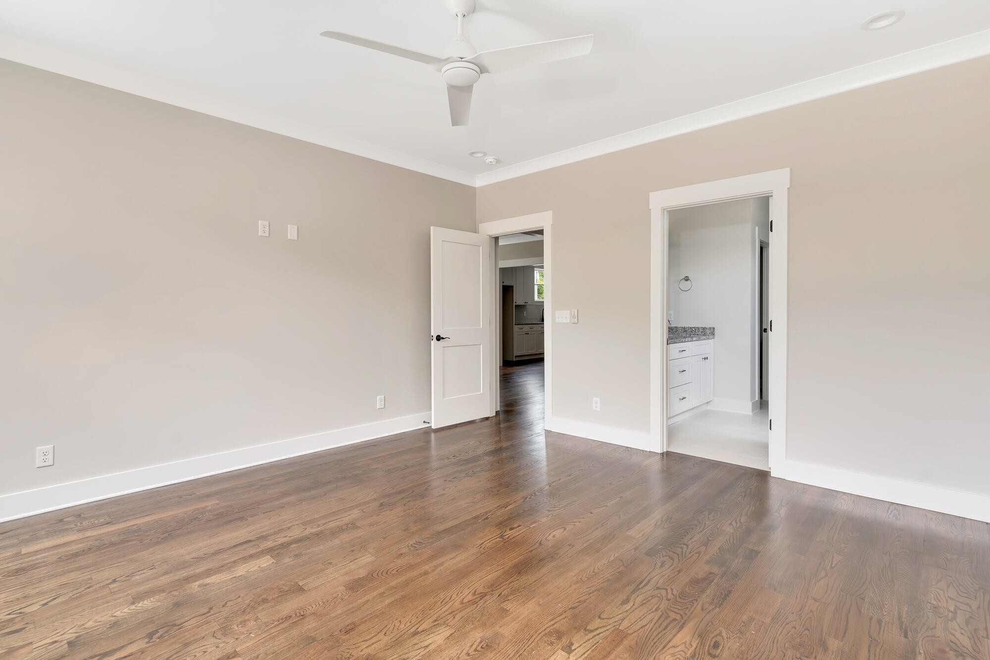 1305 Thomas Avenue Property Photo 16
