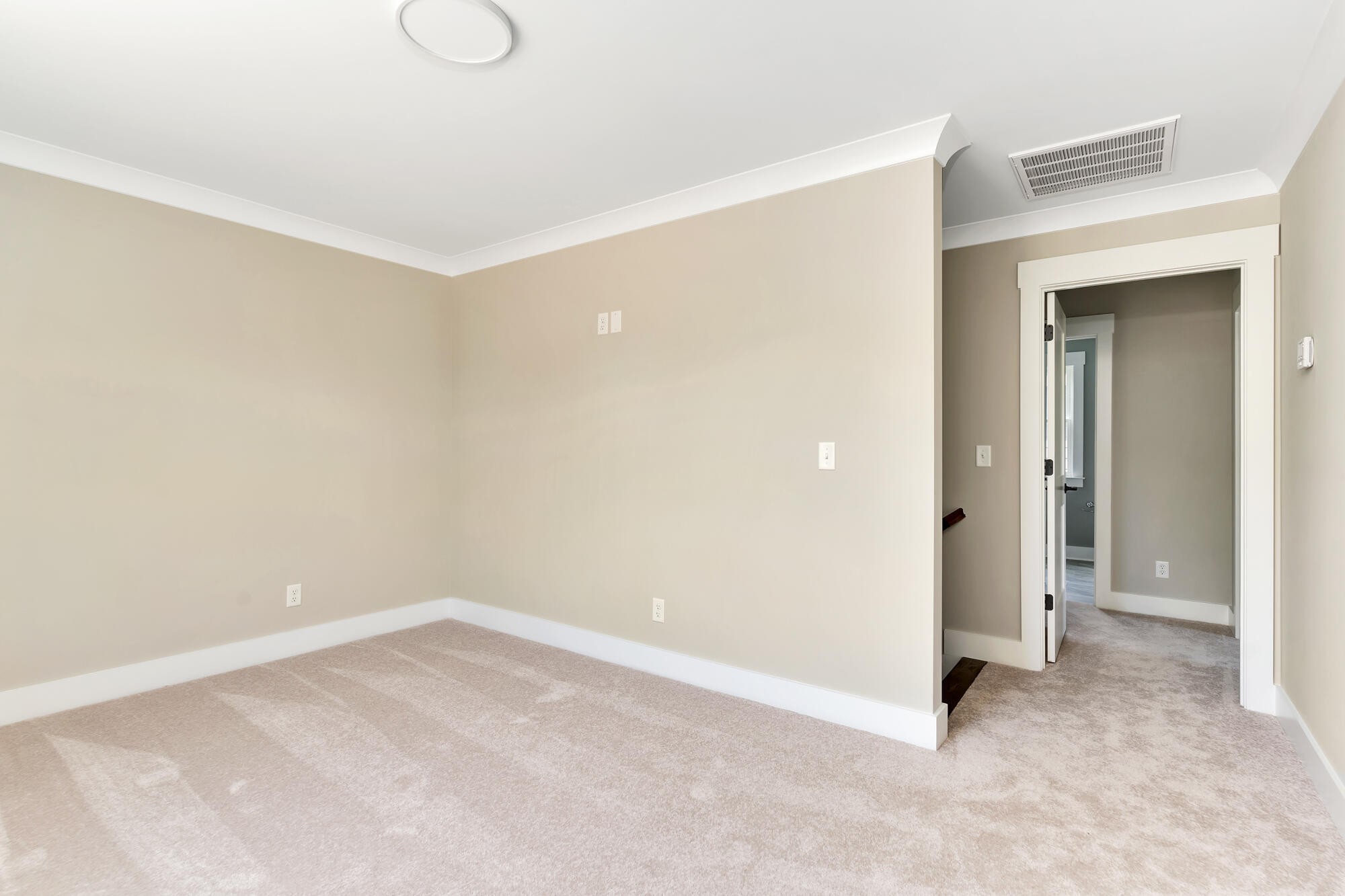 1305 Thomas Avenue Property Photo 25