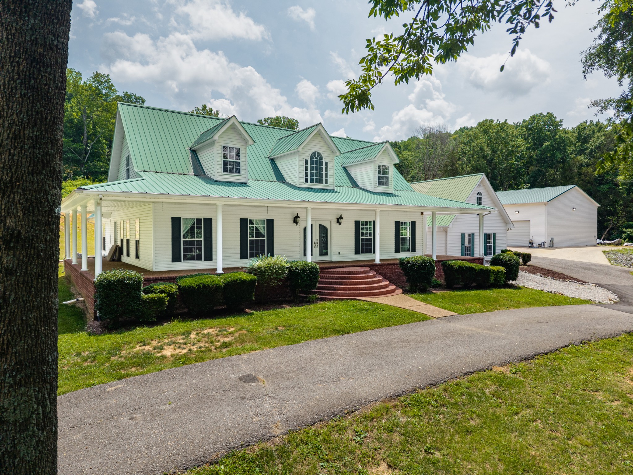 24 Alease Dr Property Photo 2