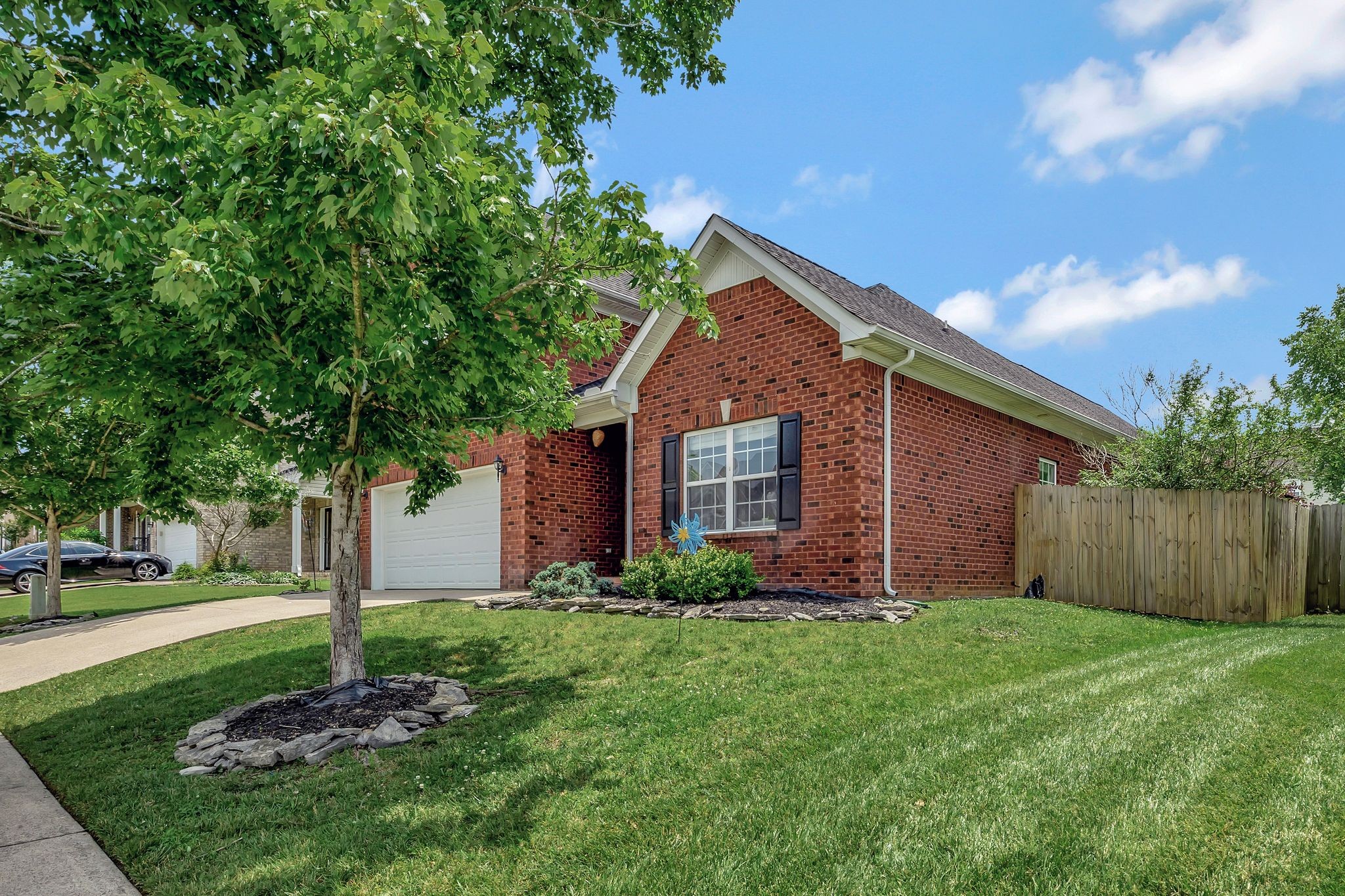 4047 Locerbie Cir Property Photo 3