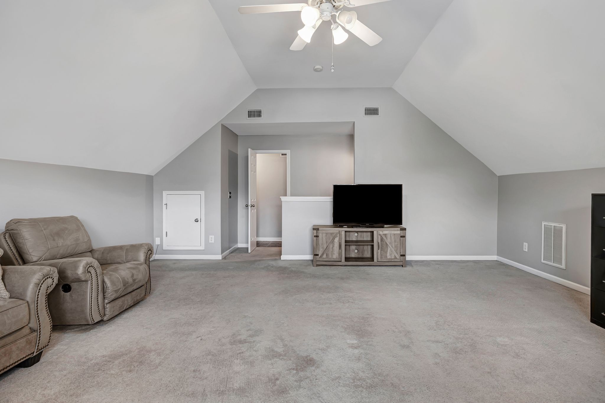 4047 Locerbie Cir Property Photo 19