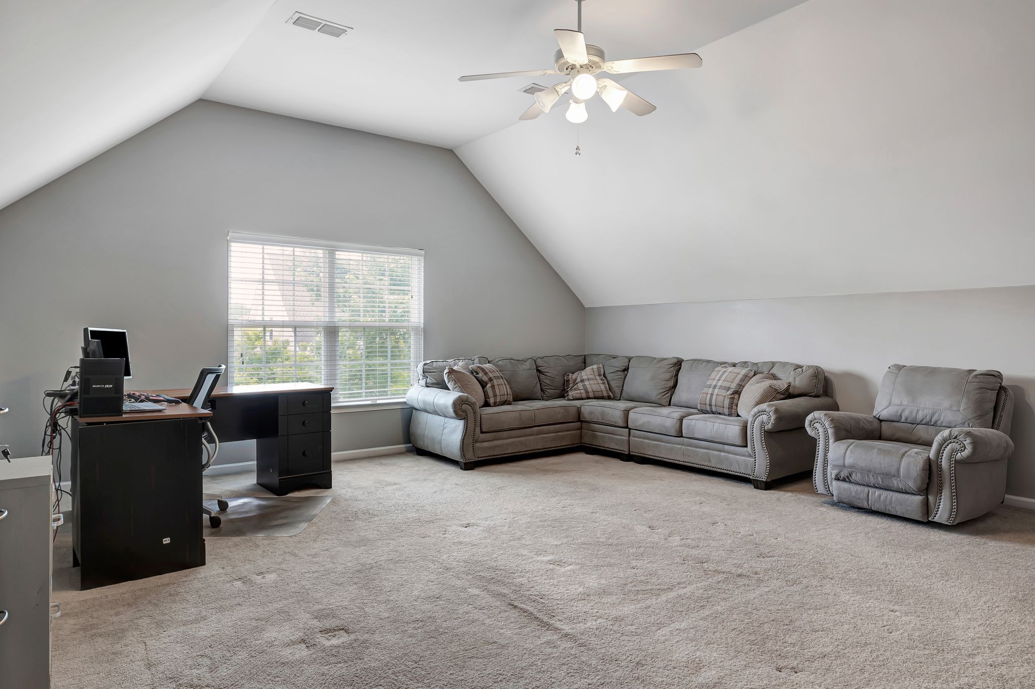 4047 Locerbie Cir Property Photo 20