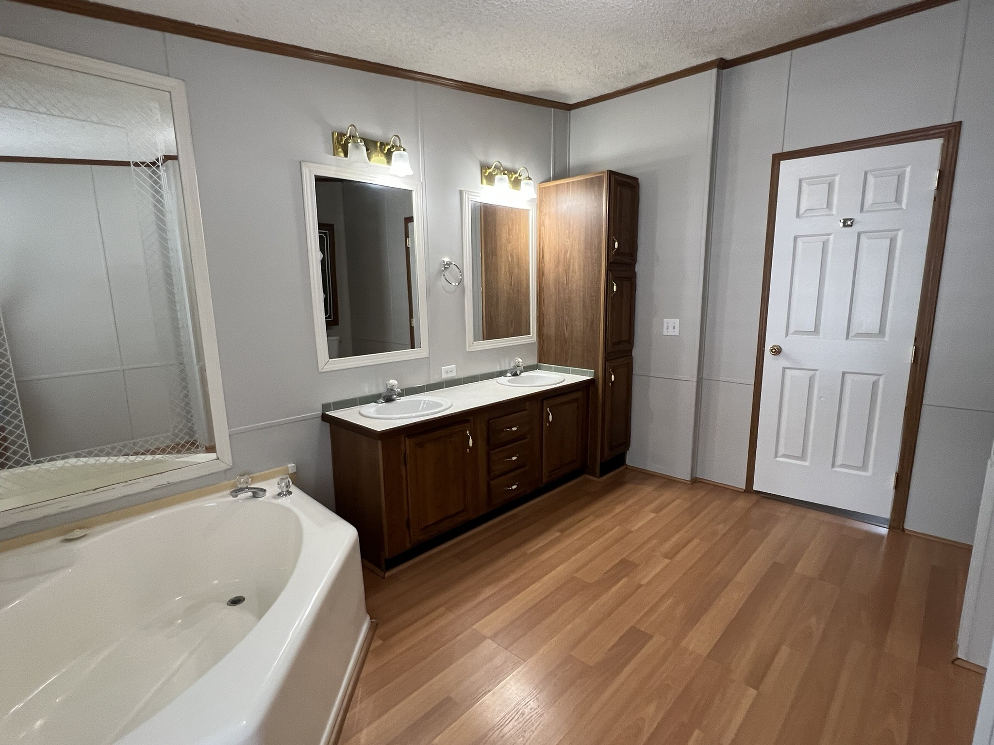 222 Cedar Ln Property Photo 17