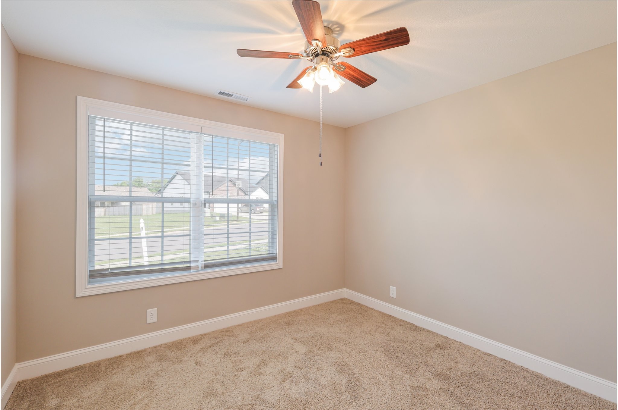 1040 Dublin Dr Property Photo 19