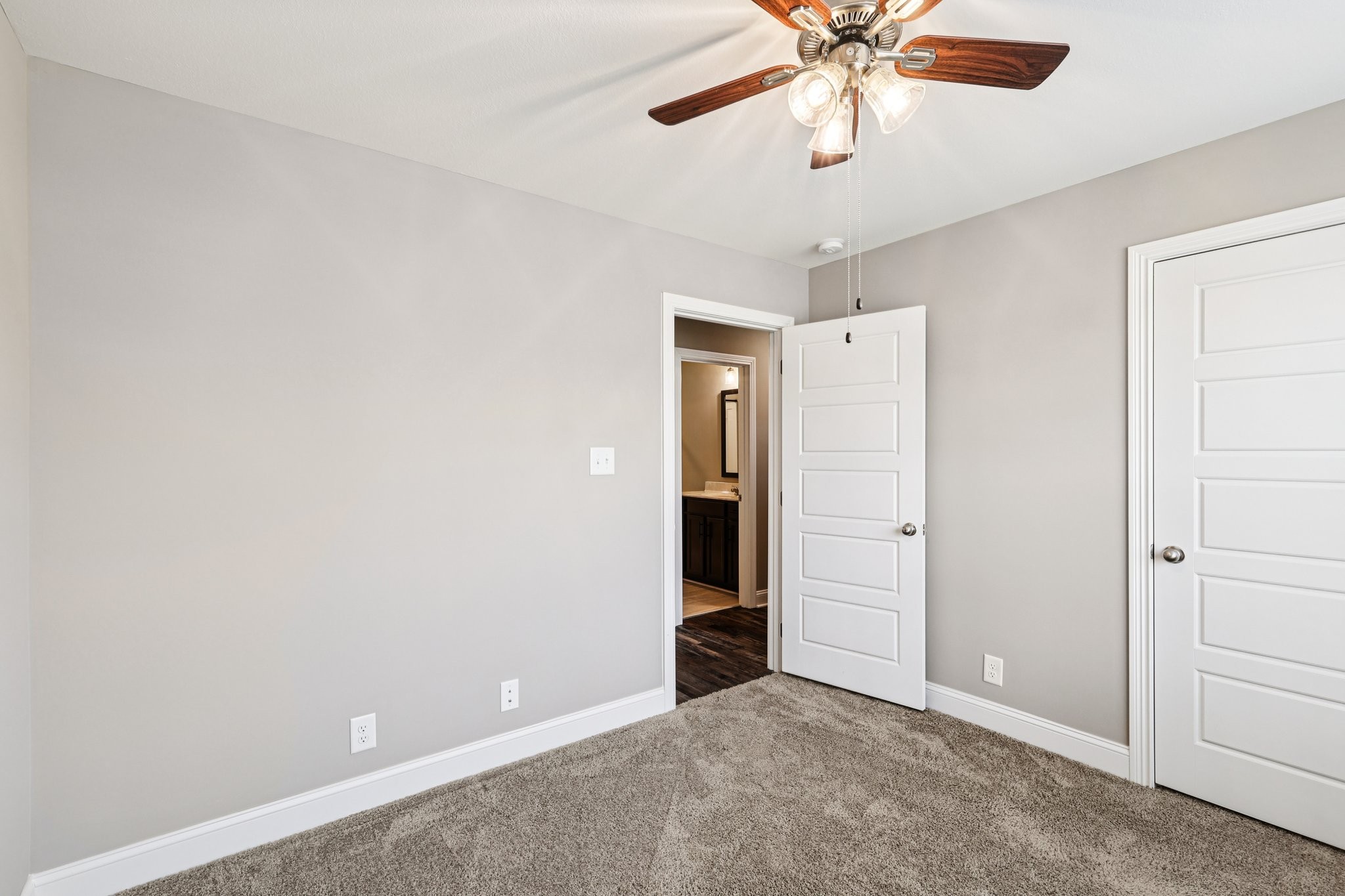 1040 Dublin Dr Property Photo 20
