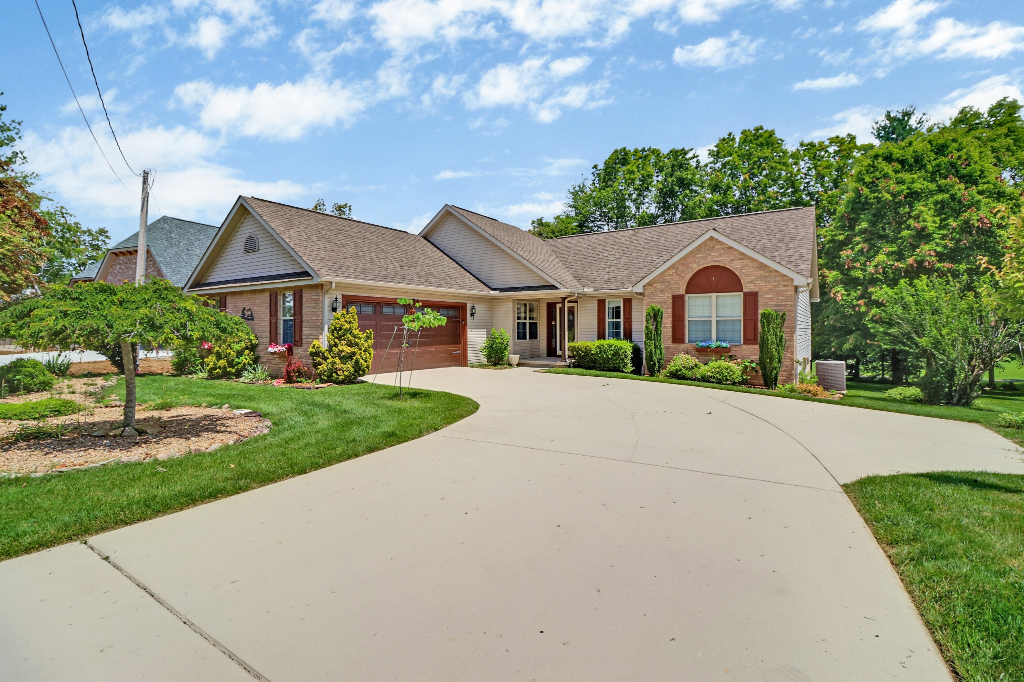 104 Minetta Dr Property Photo 1