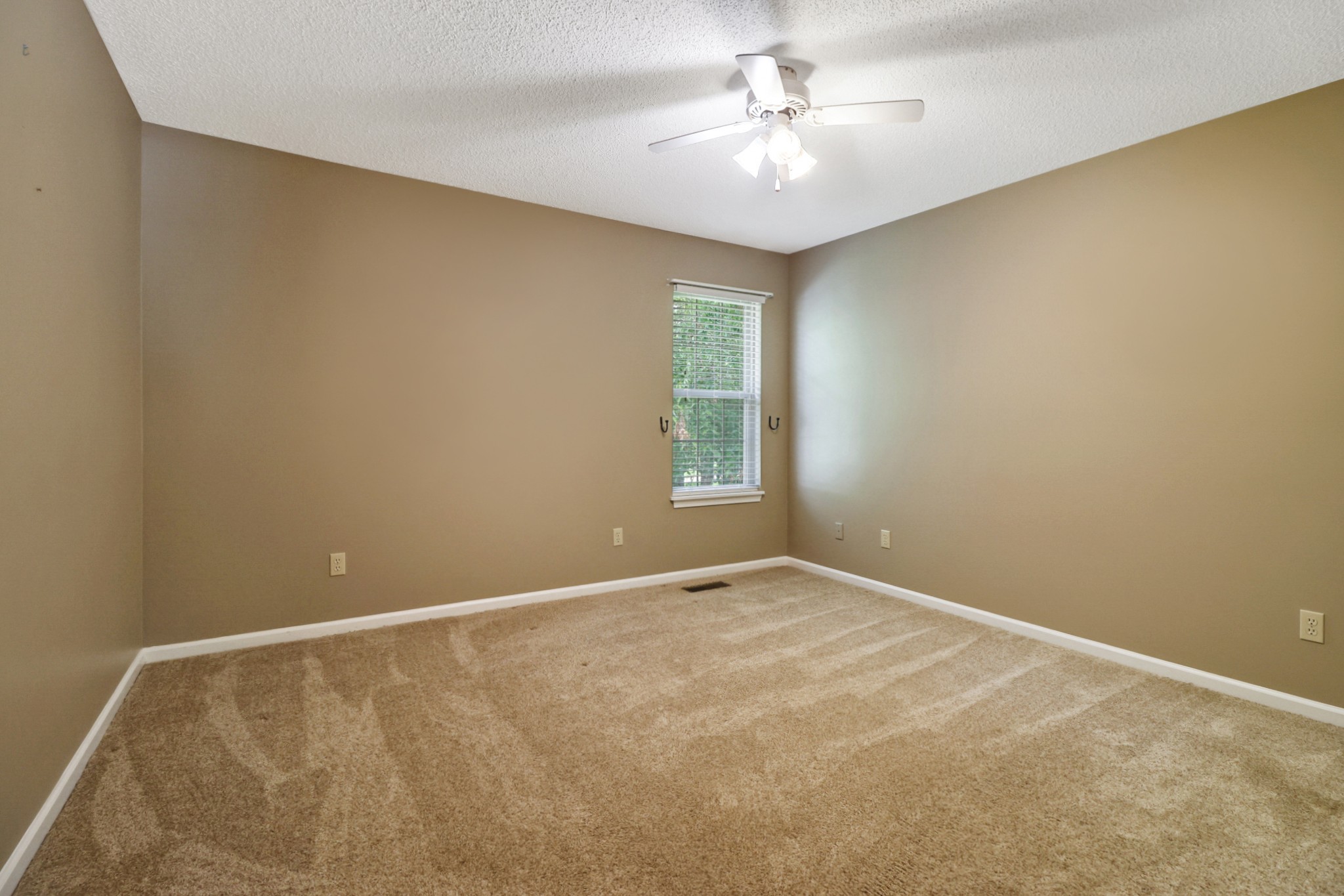 104 Minetta Dr Property Photo 18