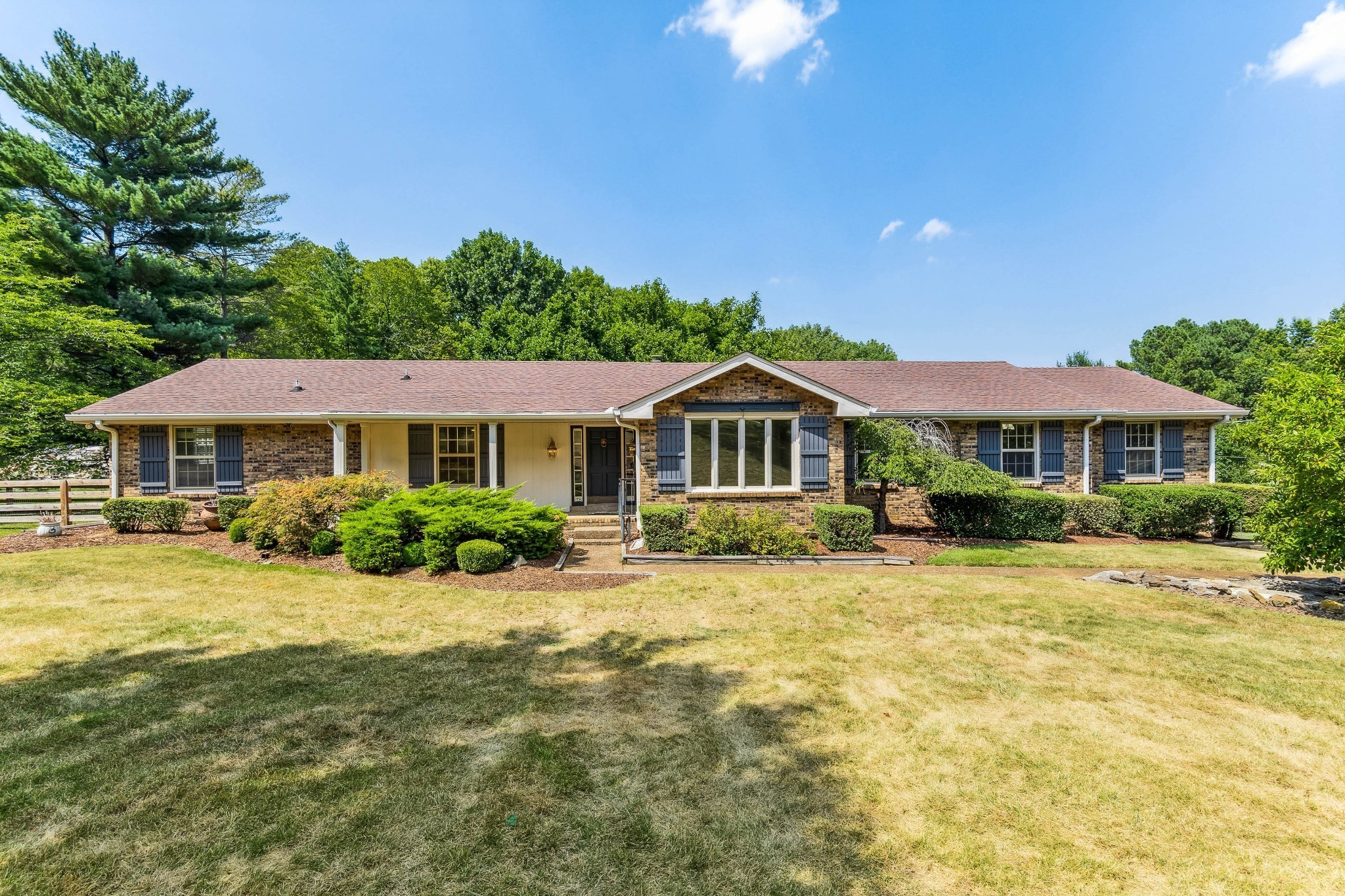 1008 Highland Rd Property Photo 1