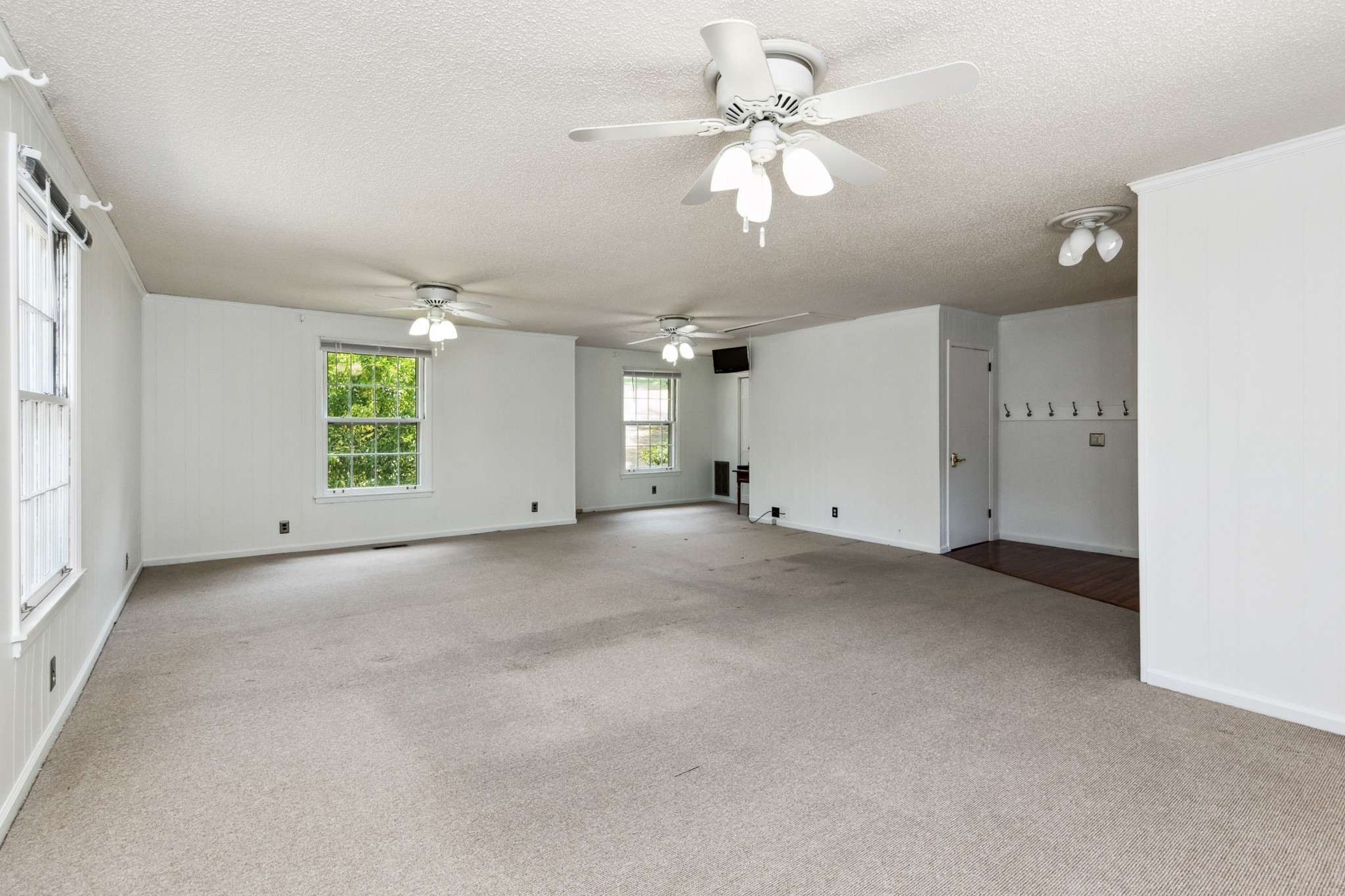 1008 Highland Rd Property Photo 19