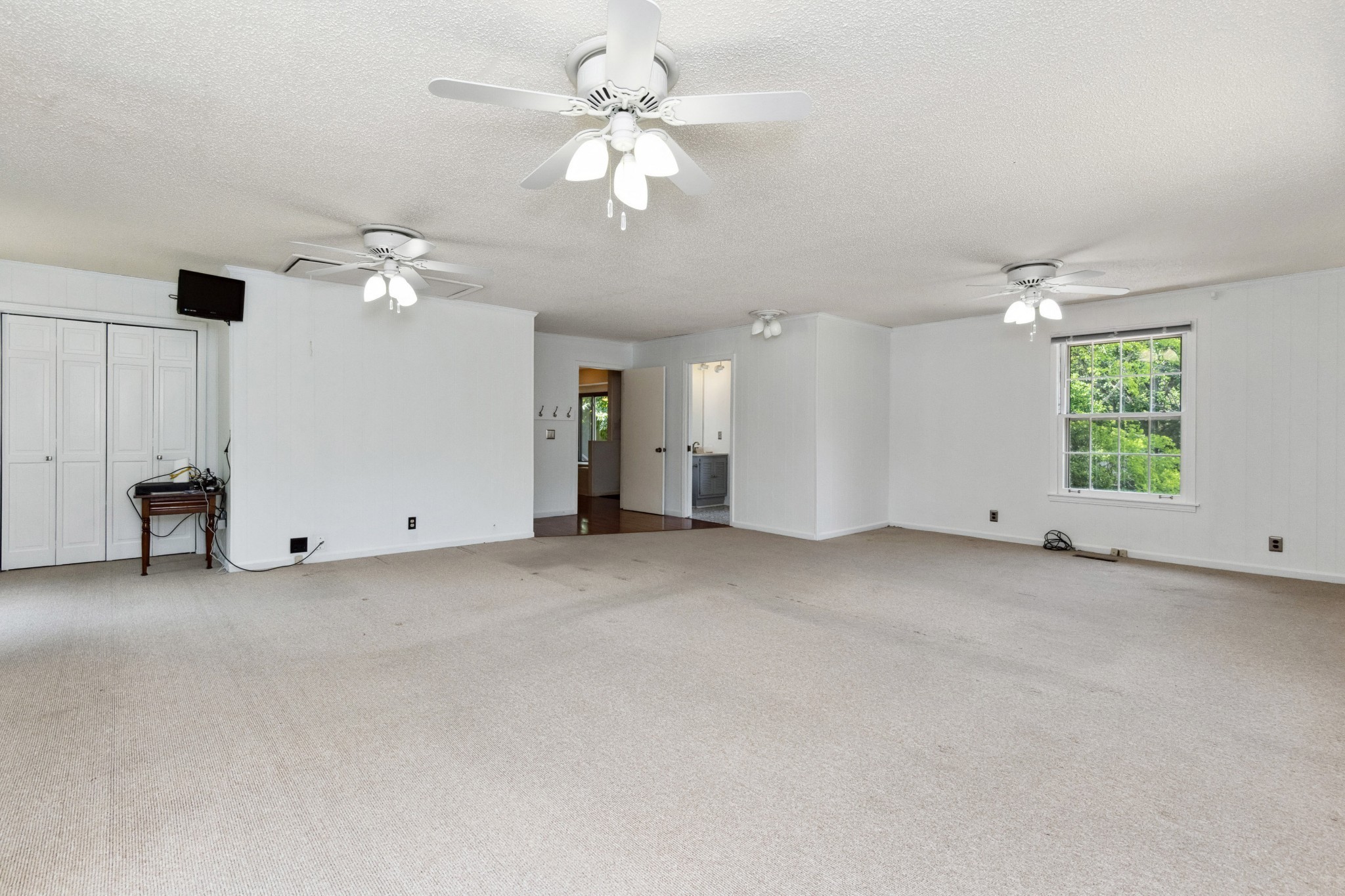 1008 Highland Rd Property Photo 22