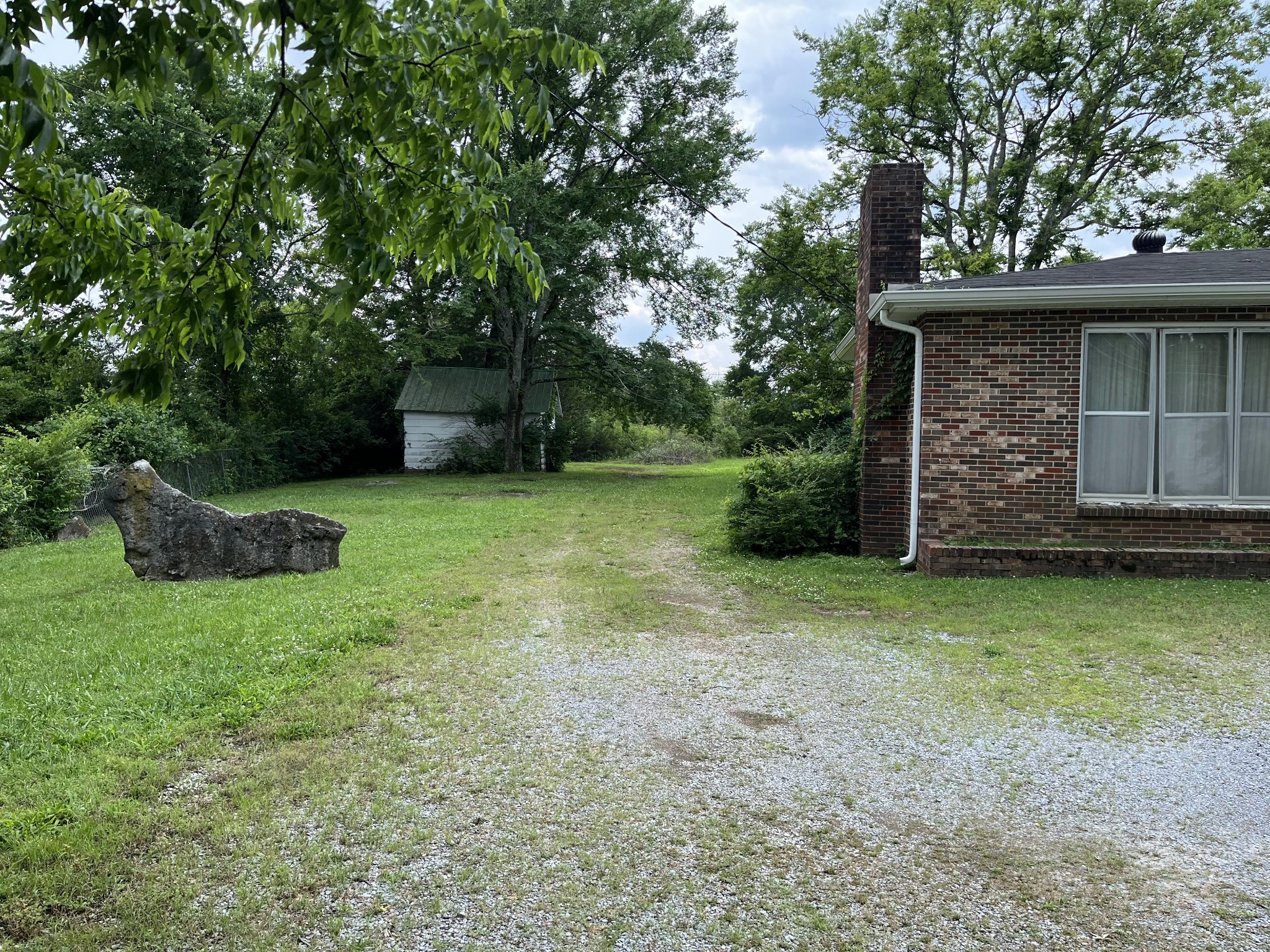 608 Curd Rd Property Photo 3