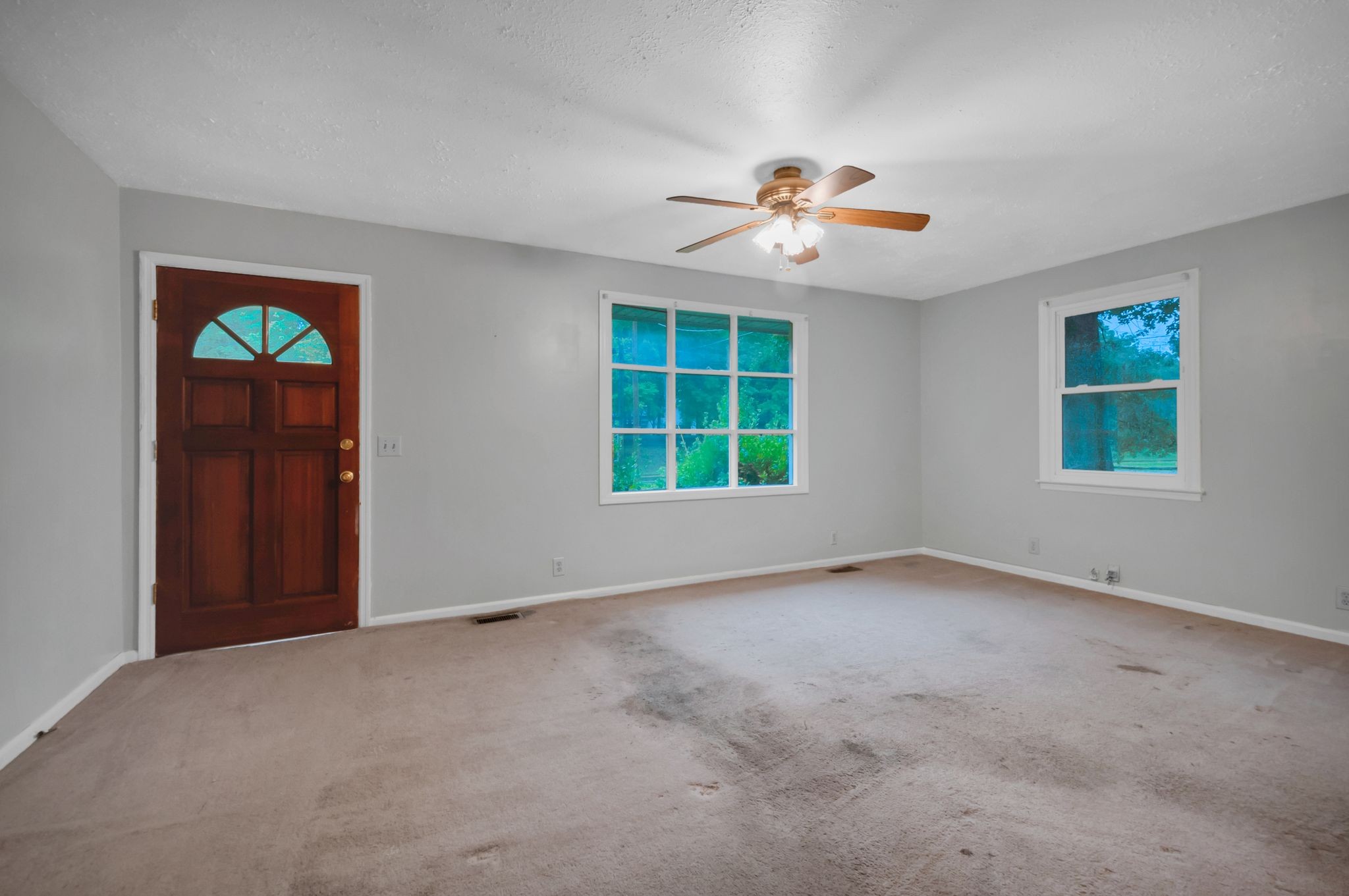 1010 Highway 96, N Property Photo 3