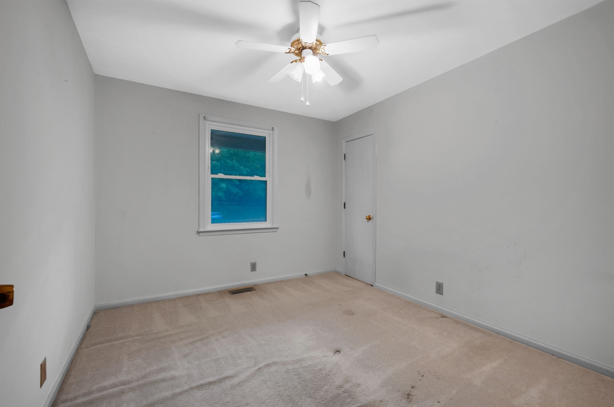 1010 Highway 96, N Property Photo 11