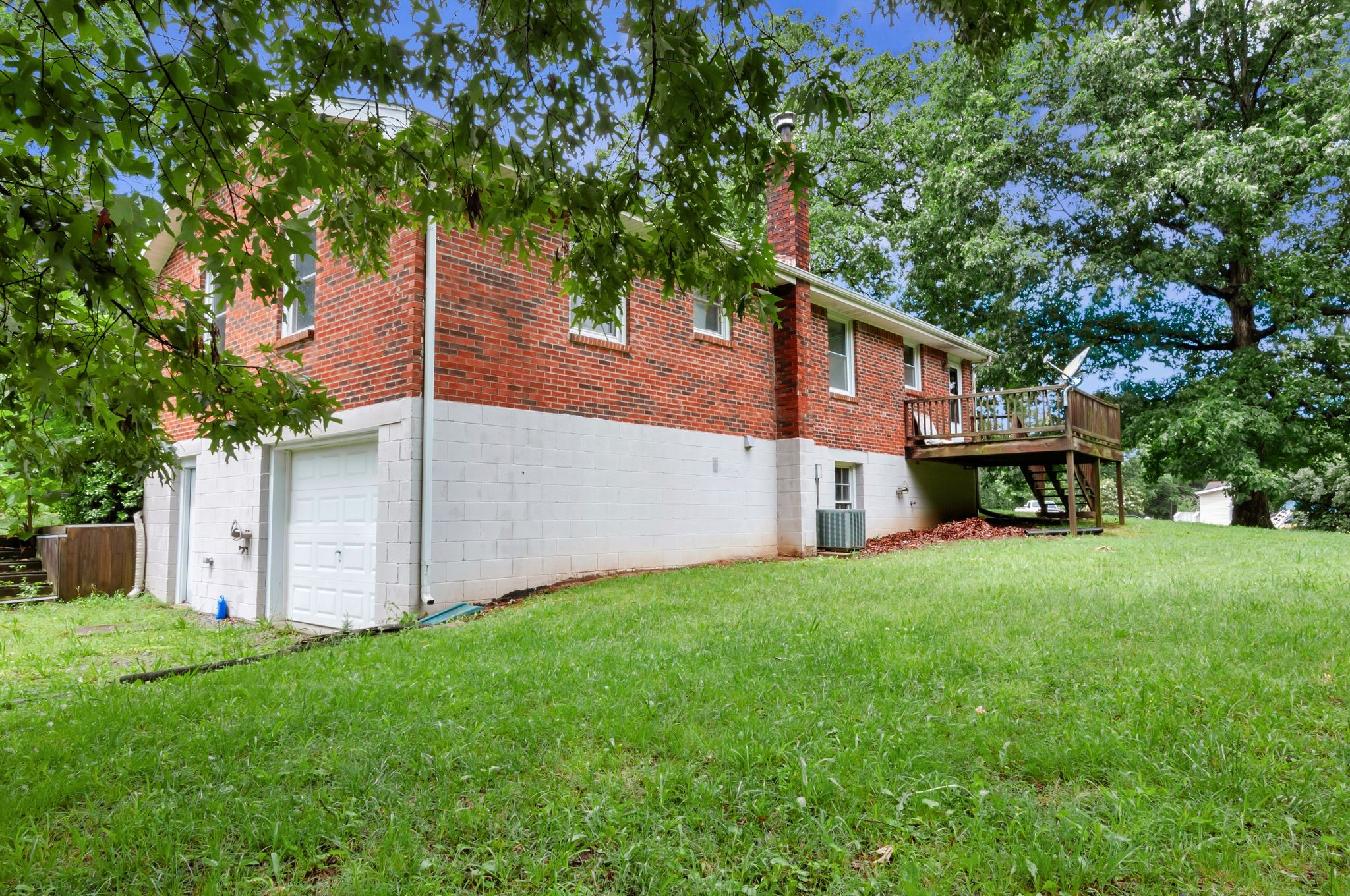 1010 Highway 96, N Property Photo 21