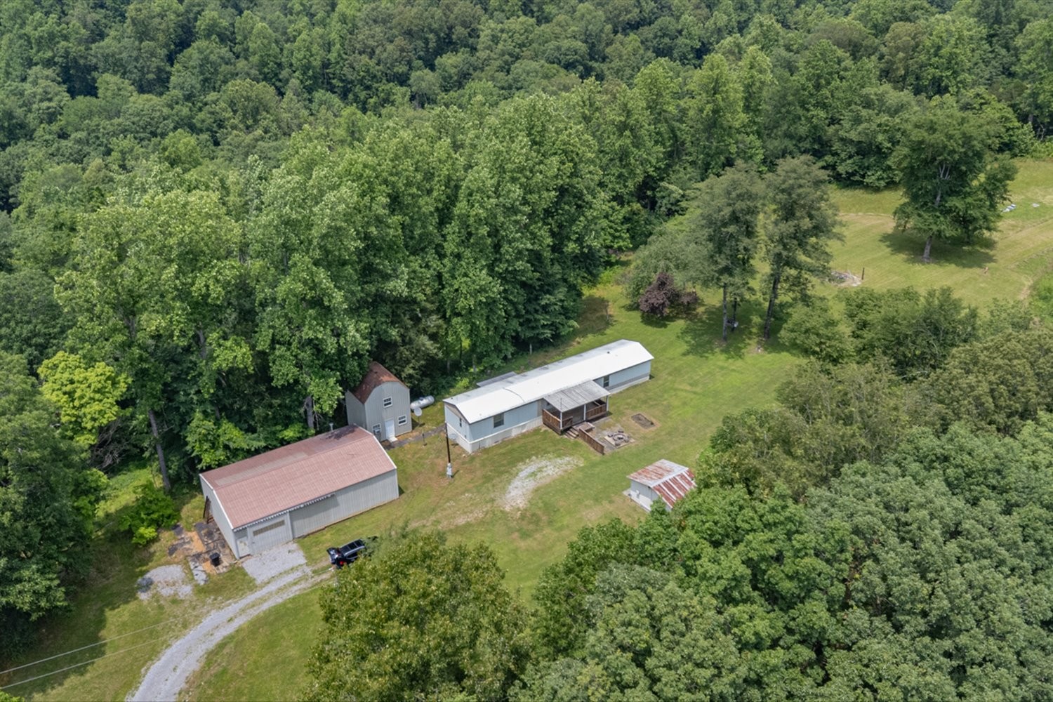 2332 Bear Creek Rd Property Photo 2