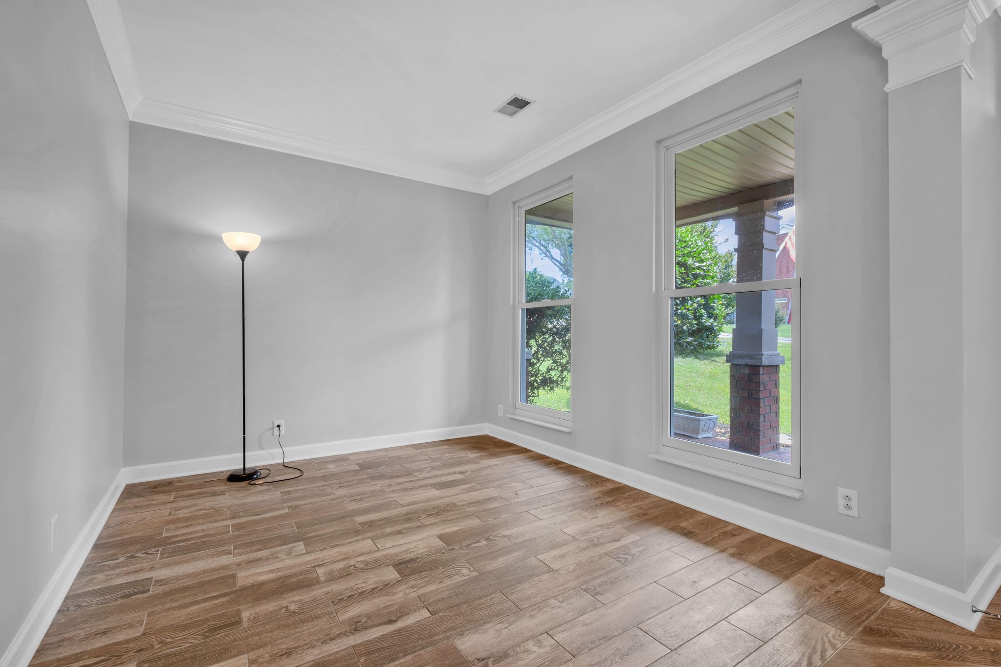5000 Loch Lorne Ct Property Photo 8