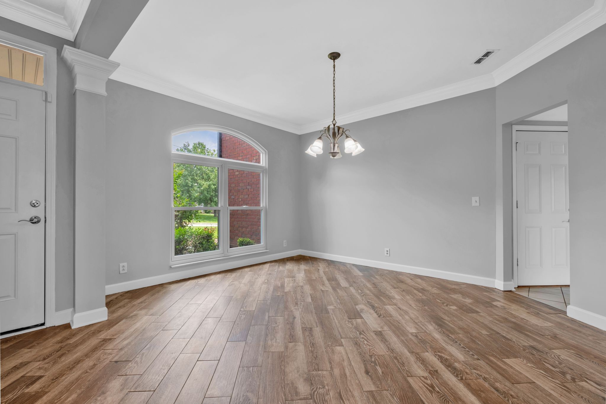 5000 Loch Lorne Ct Property Photo 10