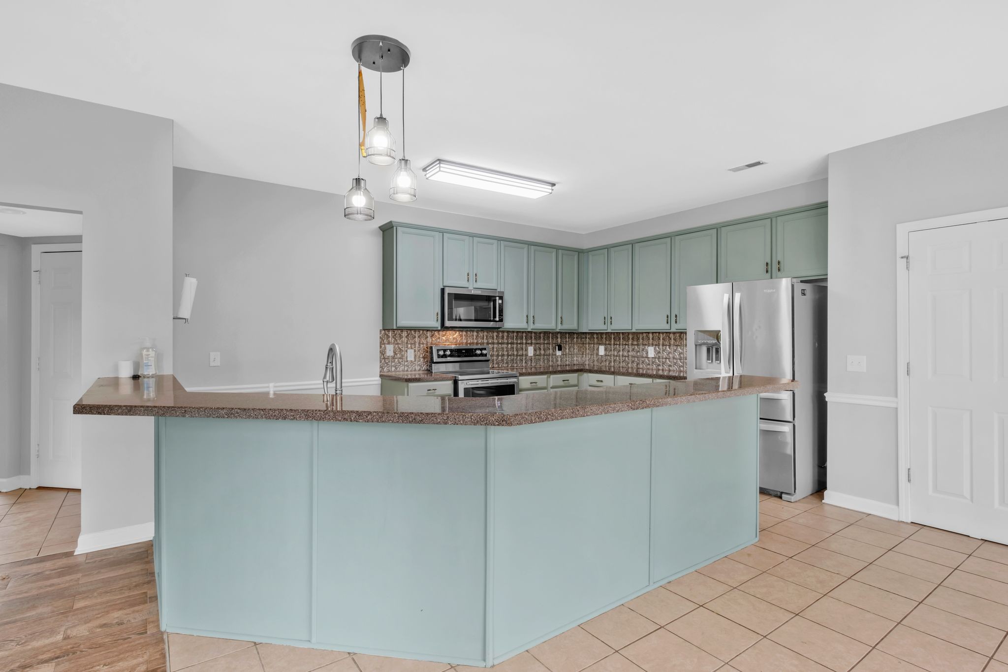 5000 Loch Lorne Ct Property Photo 18