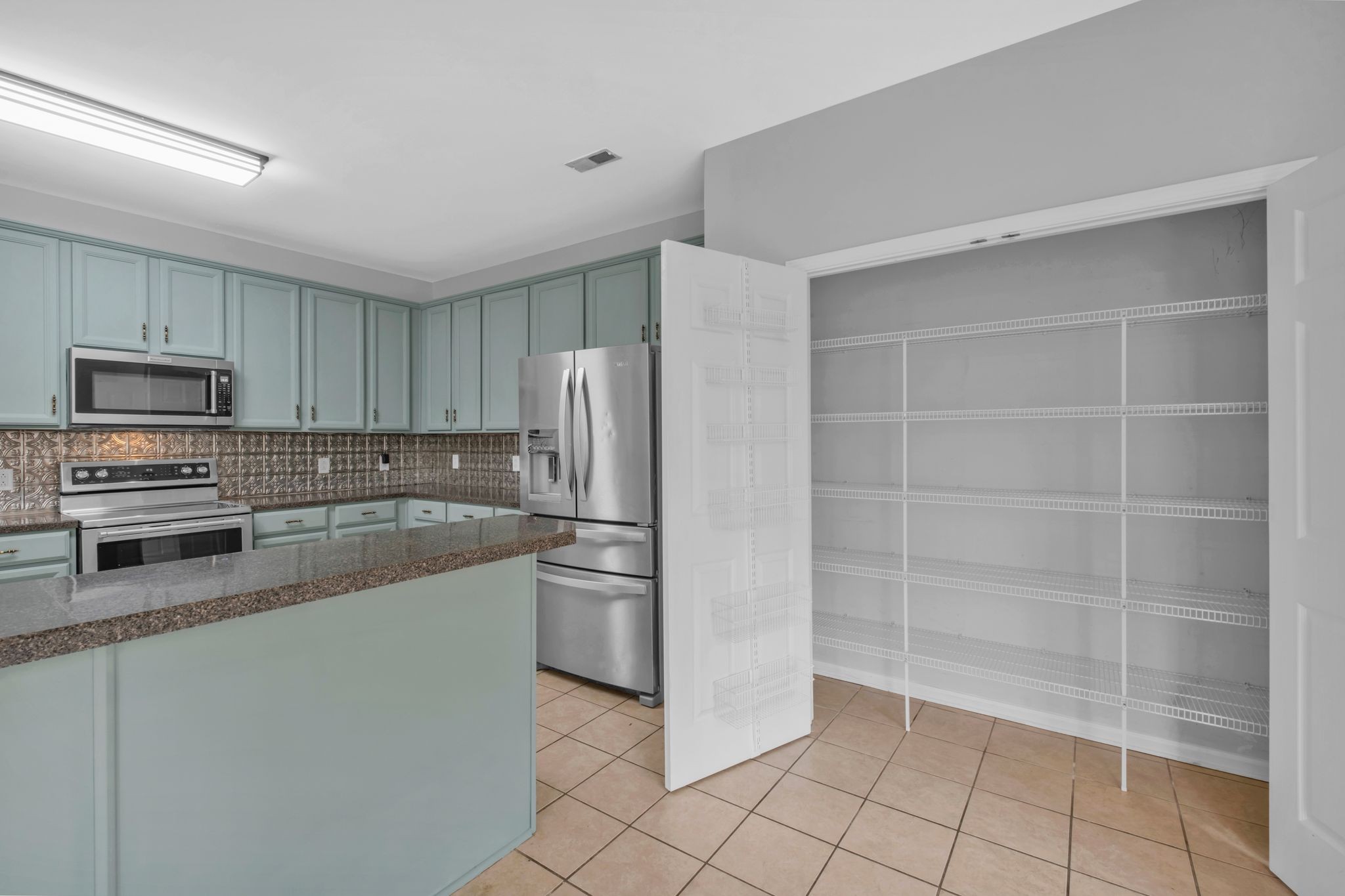 5000 Loch Lorne Ct Property Photo 22