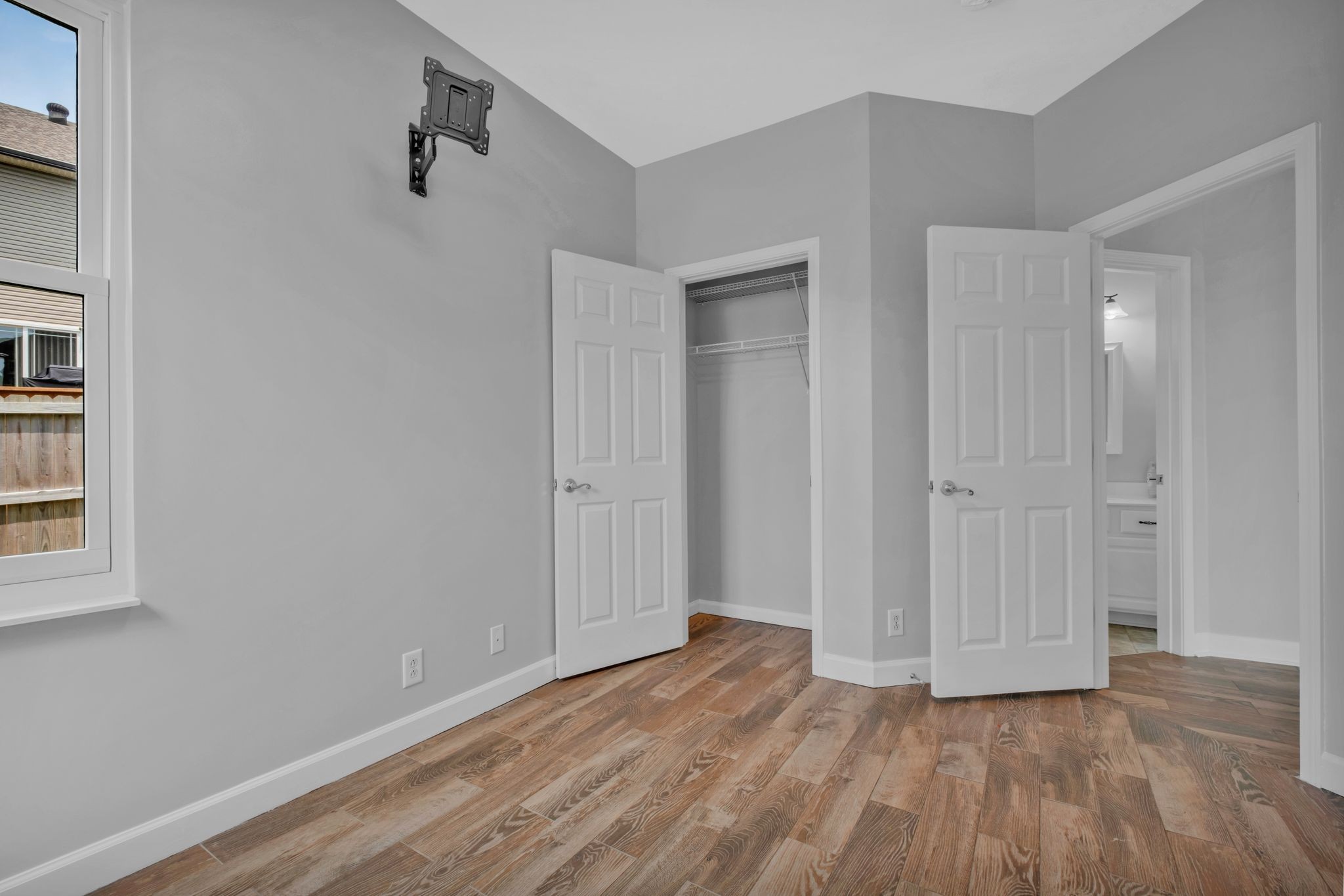 5000 Loch Lorne Ct Property Photo 24