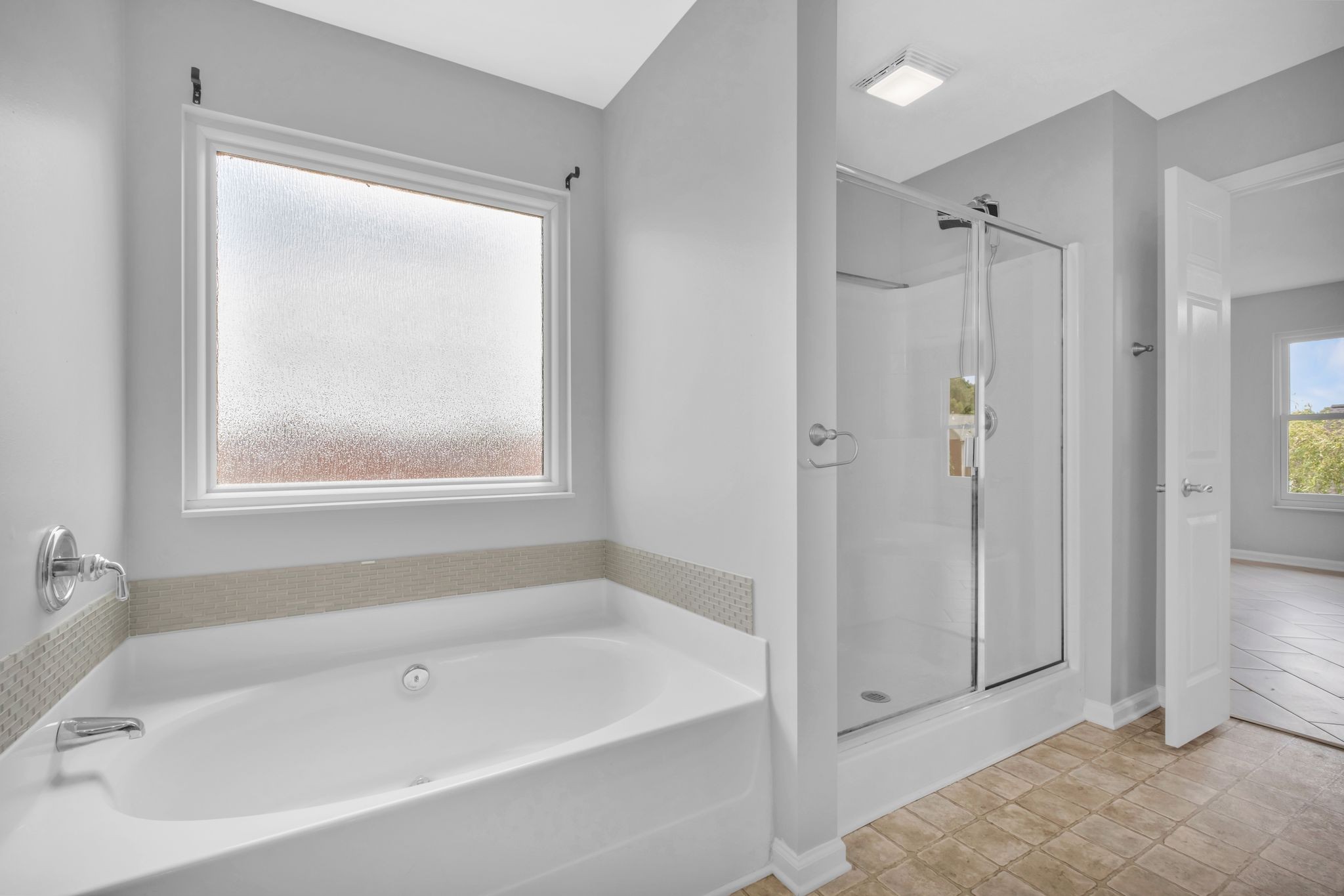 5000 Loch Lorne Ct Property Photo 32