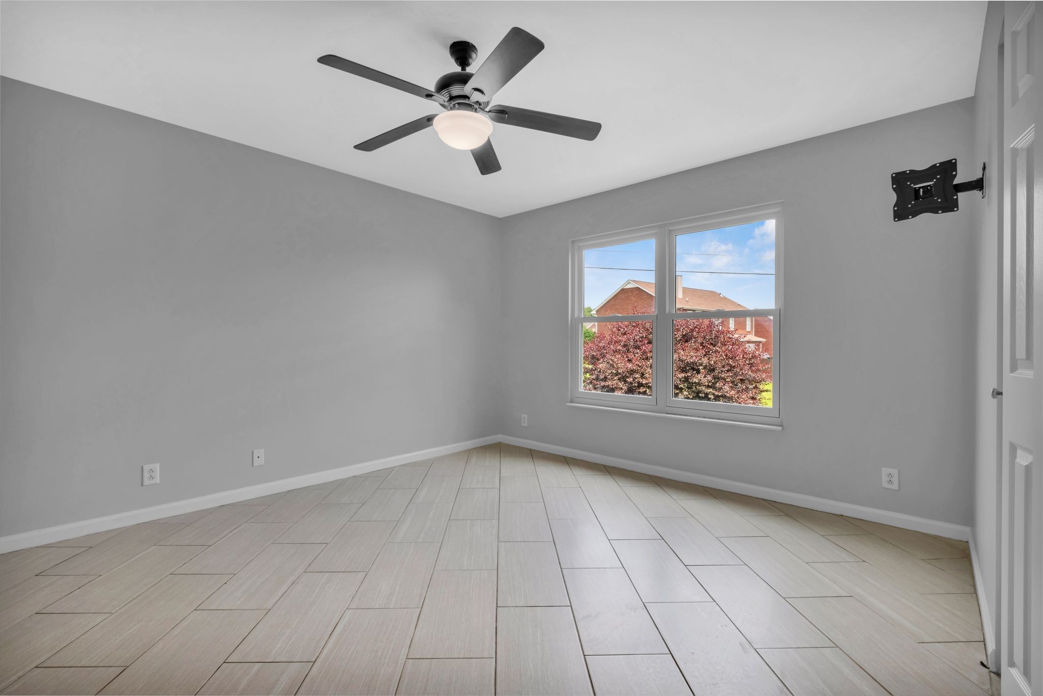 5000 Loch Lorne Ct Property Photo 34