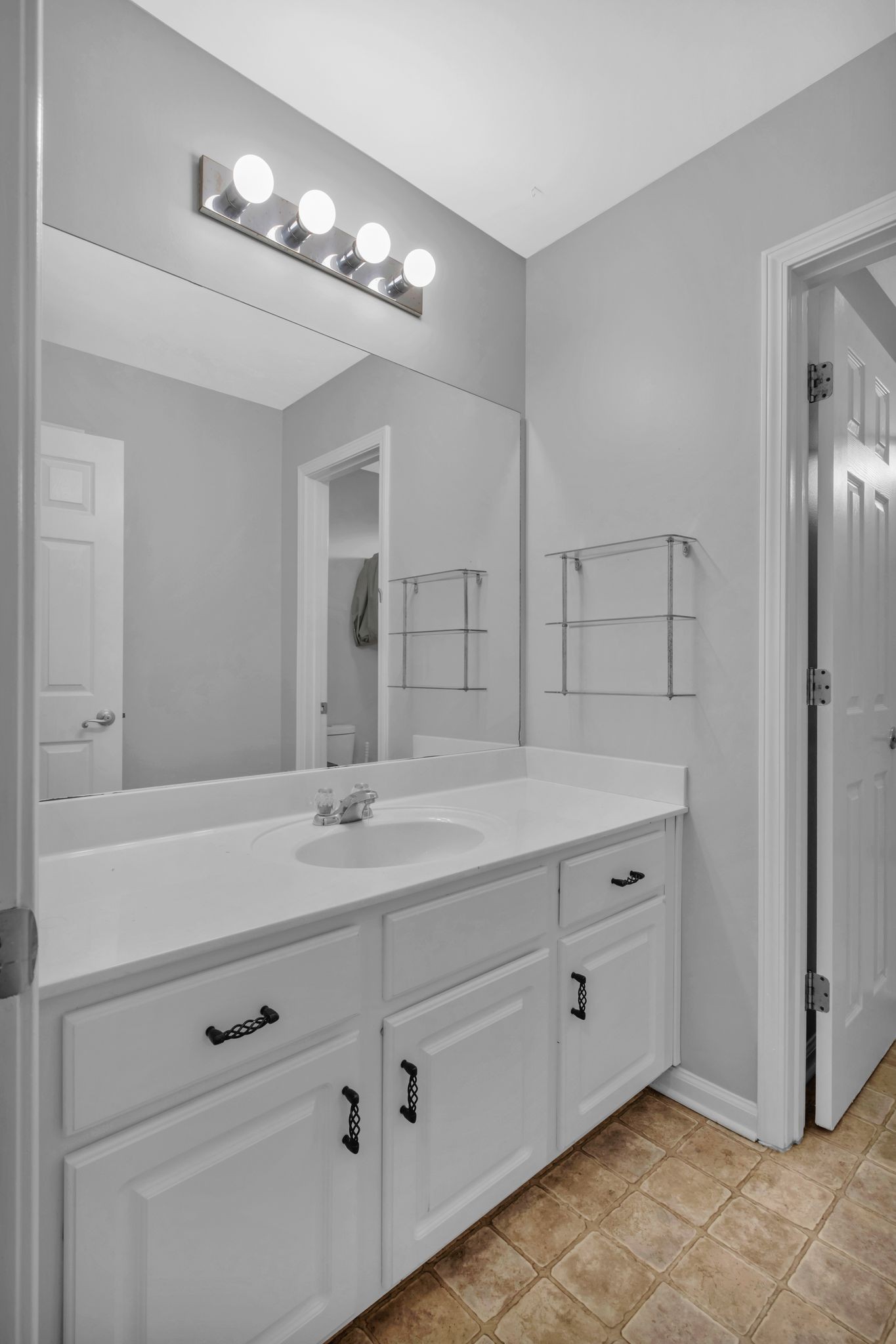 5000 Loch Lorne Ct Property Photo 36
