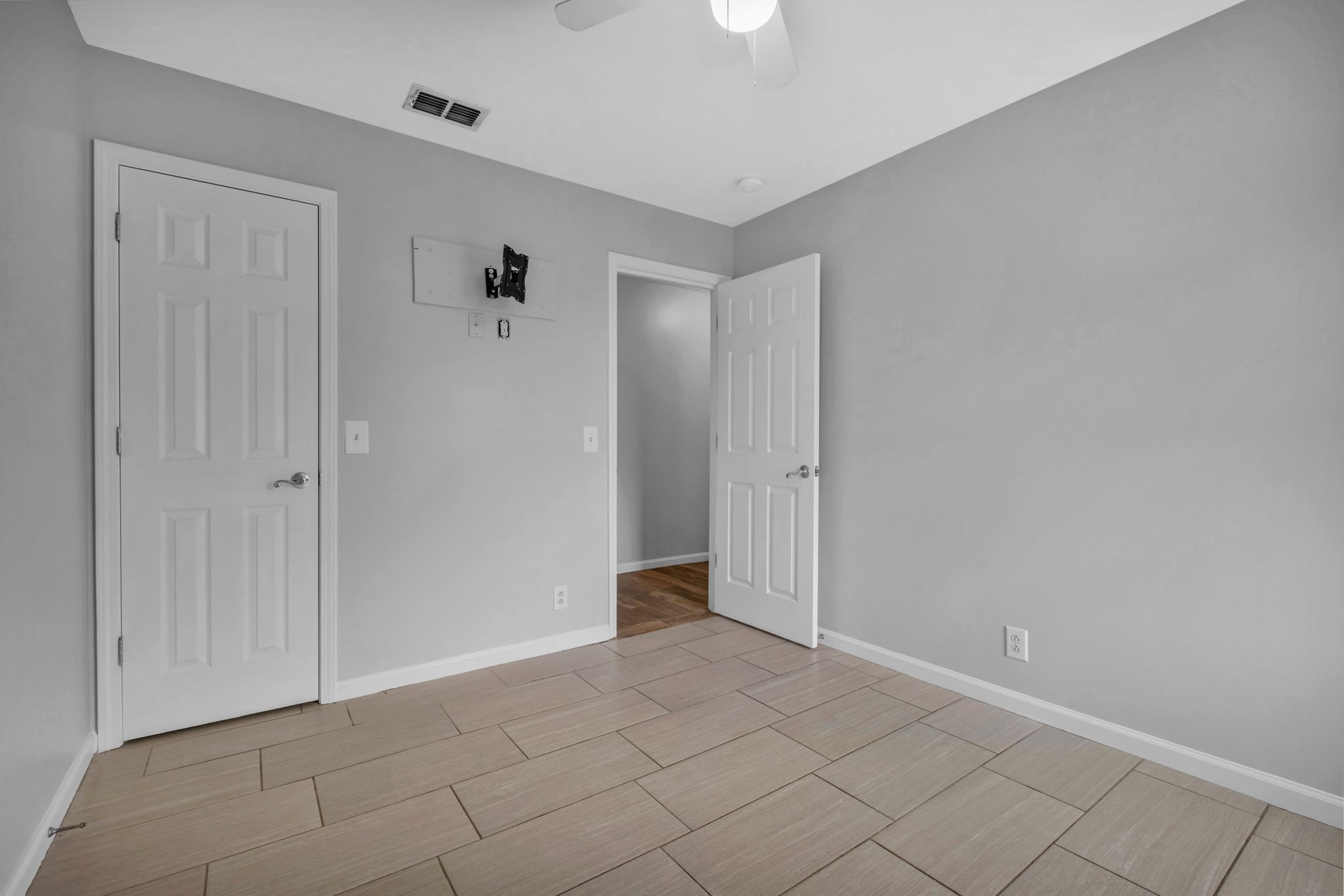 5000 Loch Lorne Ct Property Photo 39