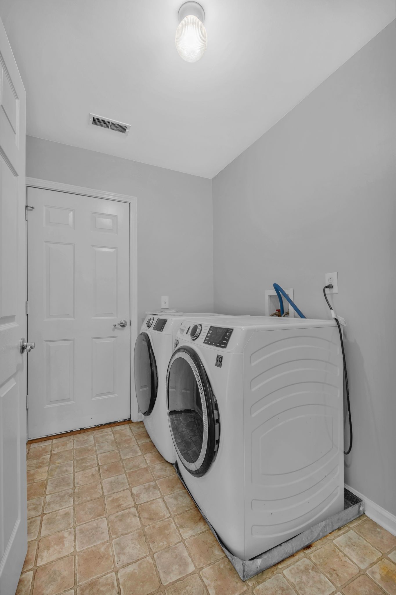 5000 Loch Lorne Ct Property Photo 42