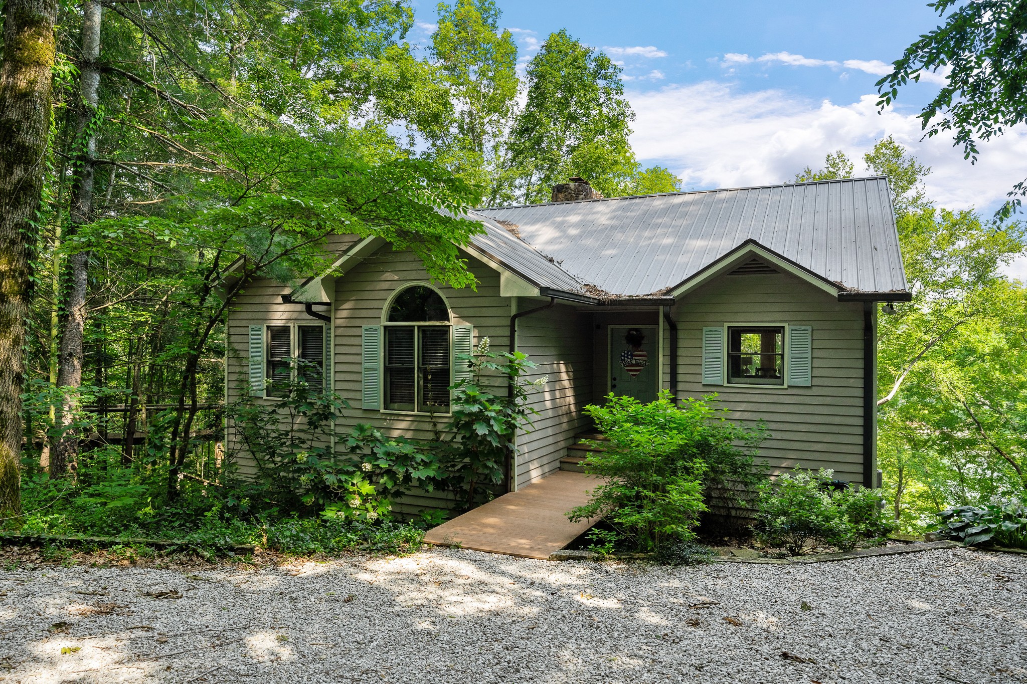 2541 Sparkmantown Rd Property Photo 1