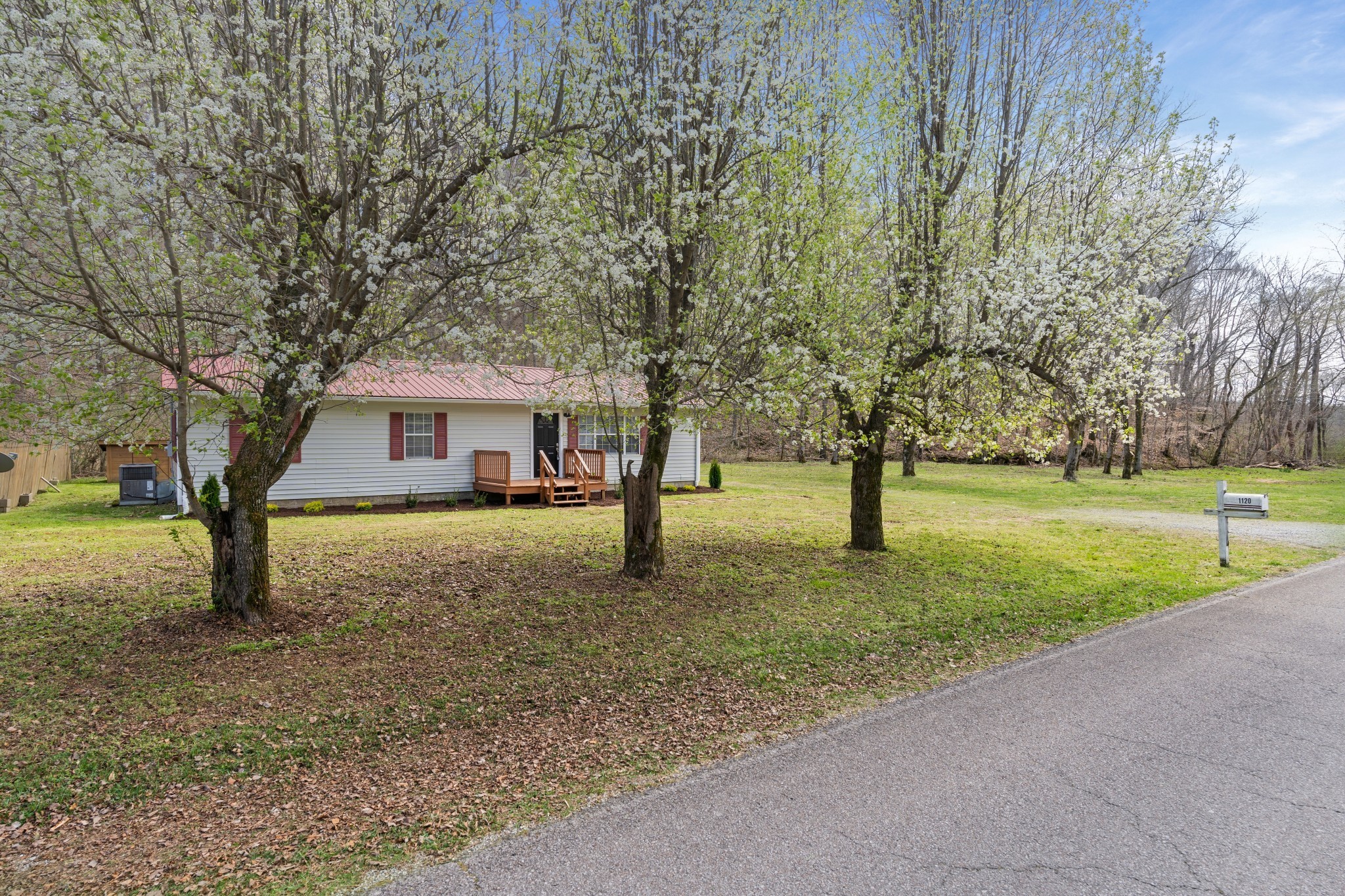 1120 Union Rd Property Photo 4