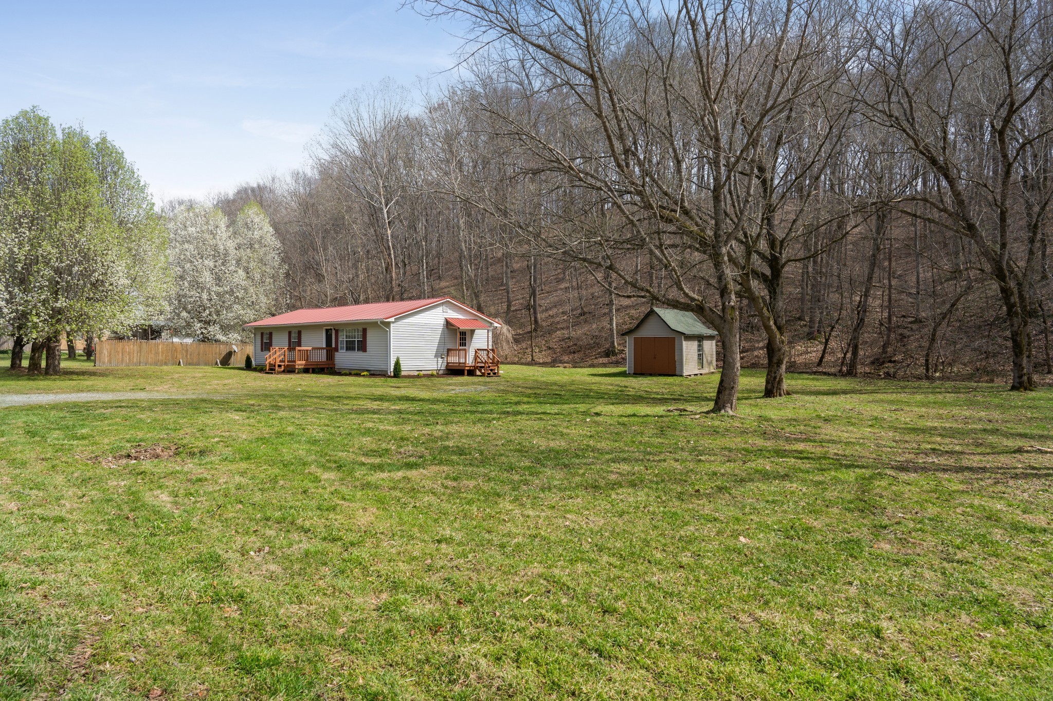 1120 Union Rd Property Photo 5